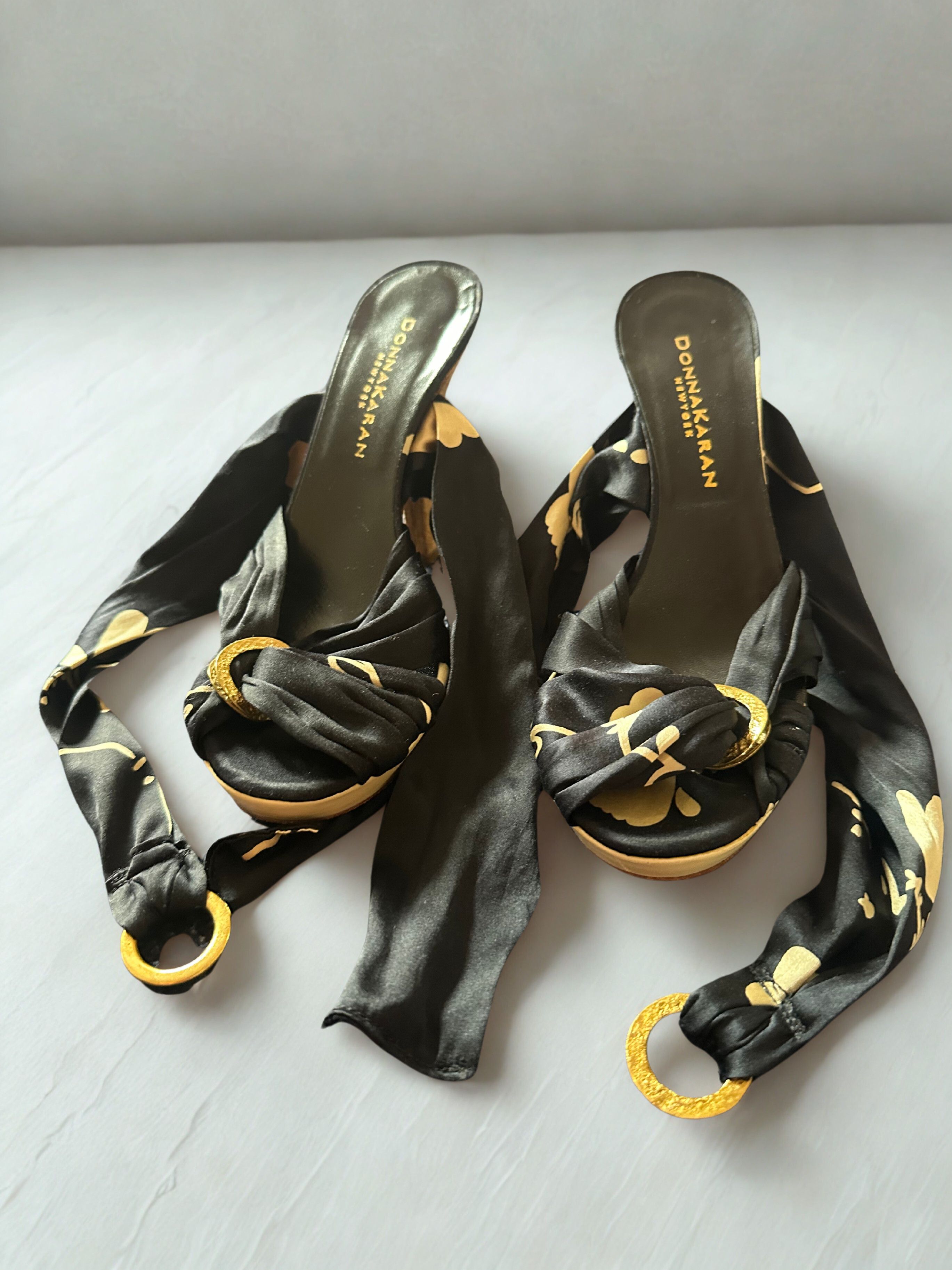 Donna Karan Donna Karan Silk Wrap Summer Heels Size US 6 / IT 36 - 2 Thumbnail