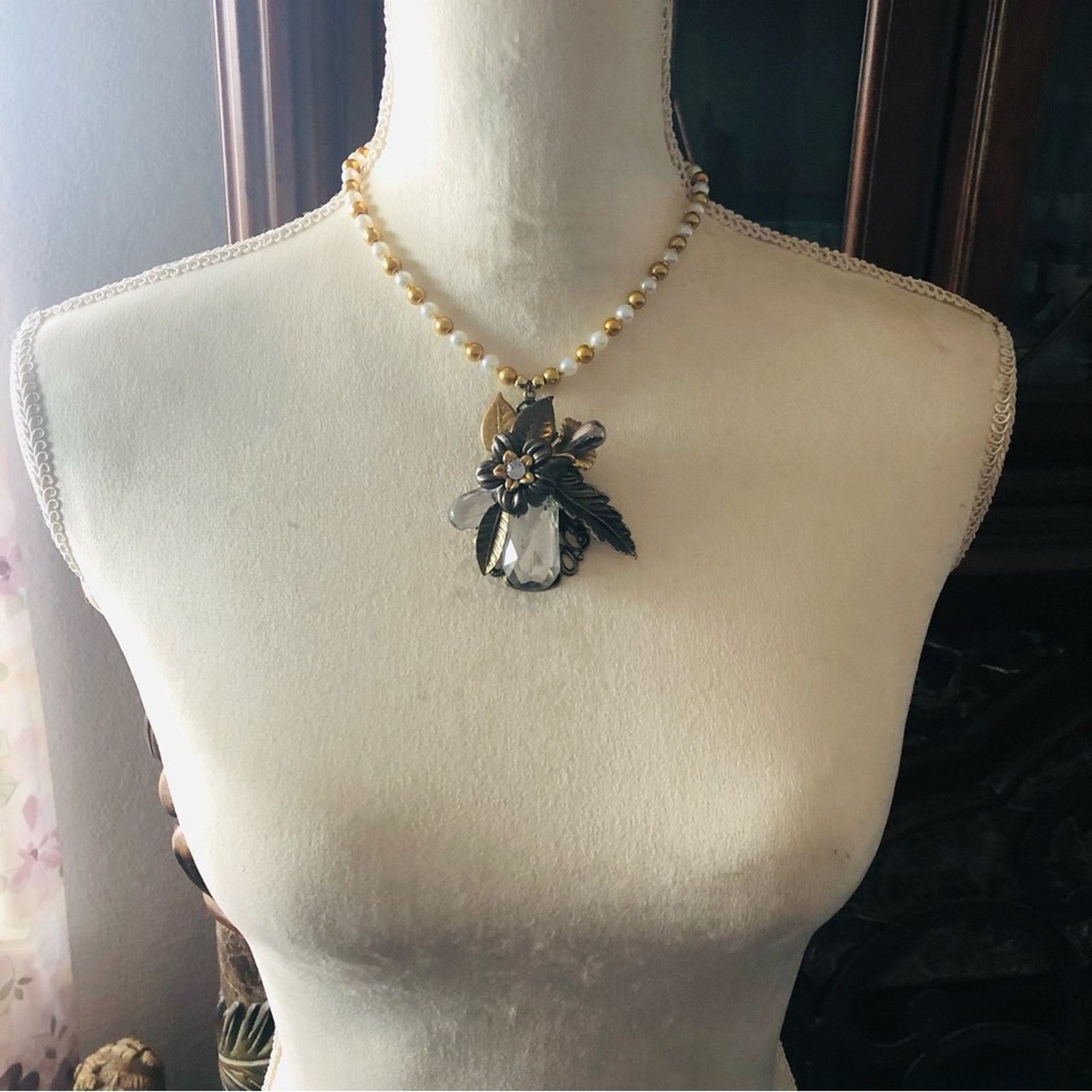 Handmade Handcrafted repurpose large stone filigree Pearl necklace Size ONE SIZE - 6 Thumbnail