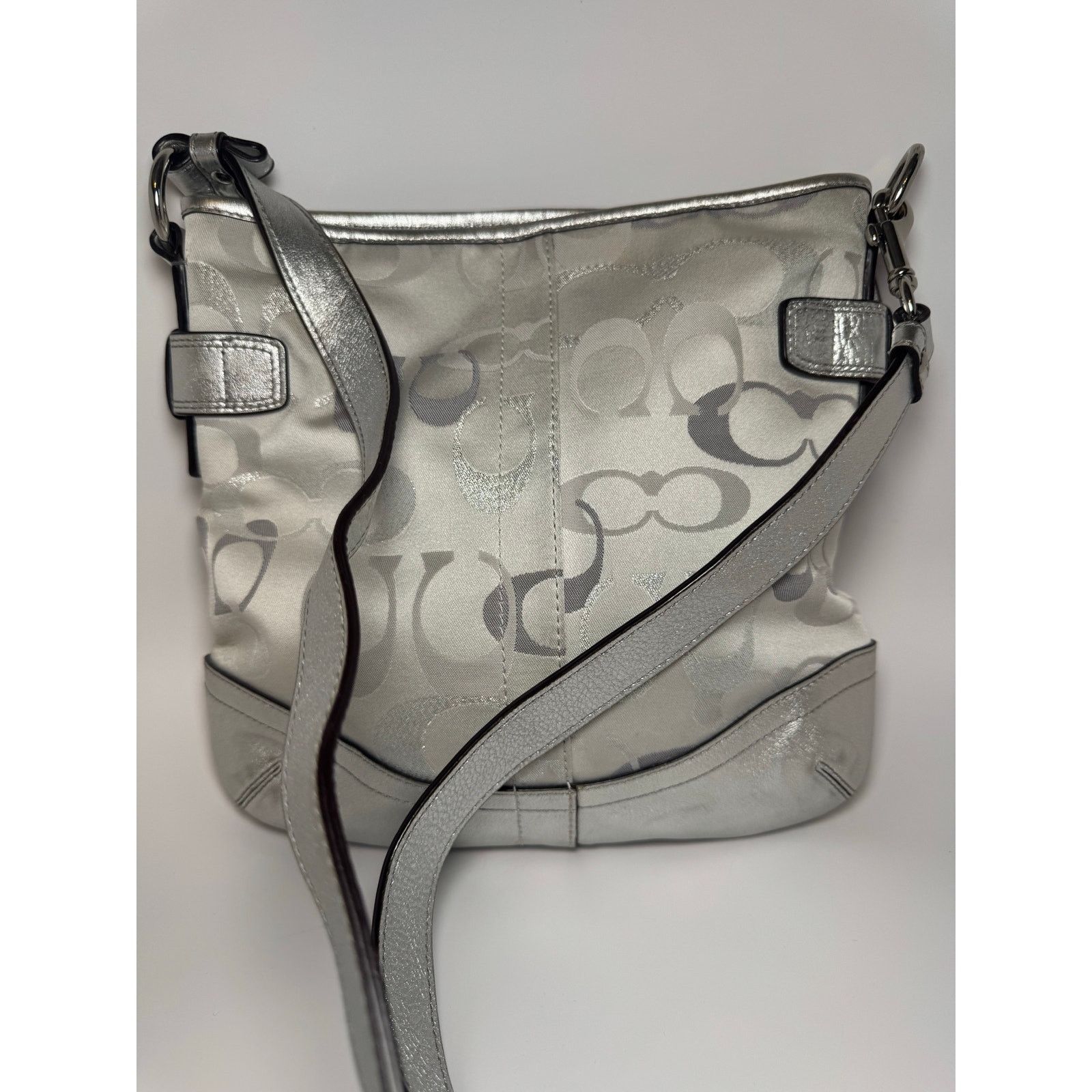 Coach Coach Optic Metallic Signature Chain Silver Crossbody #19820 Size ONE SIZE - 6 Thumbnail