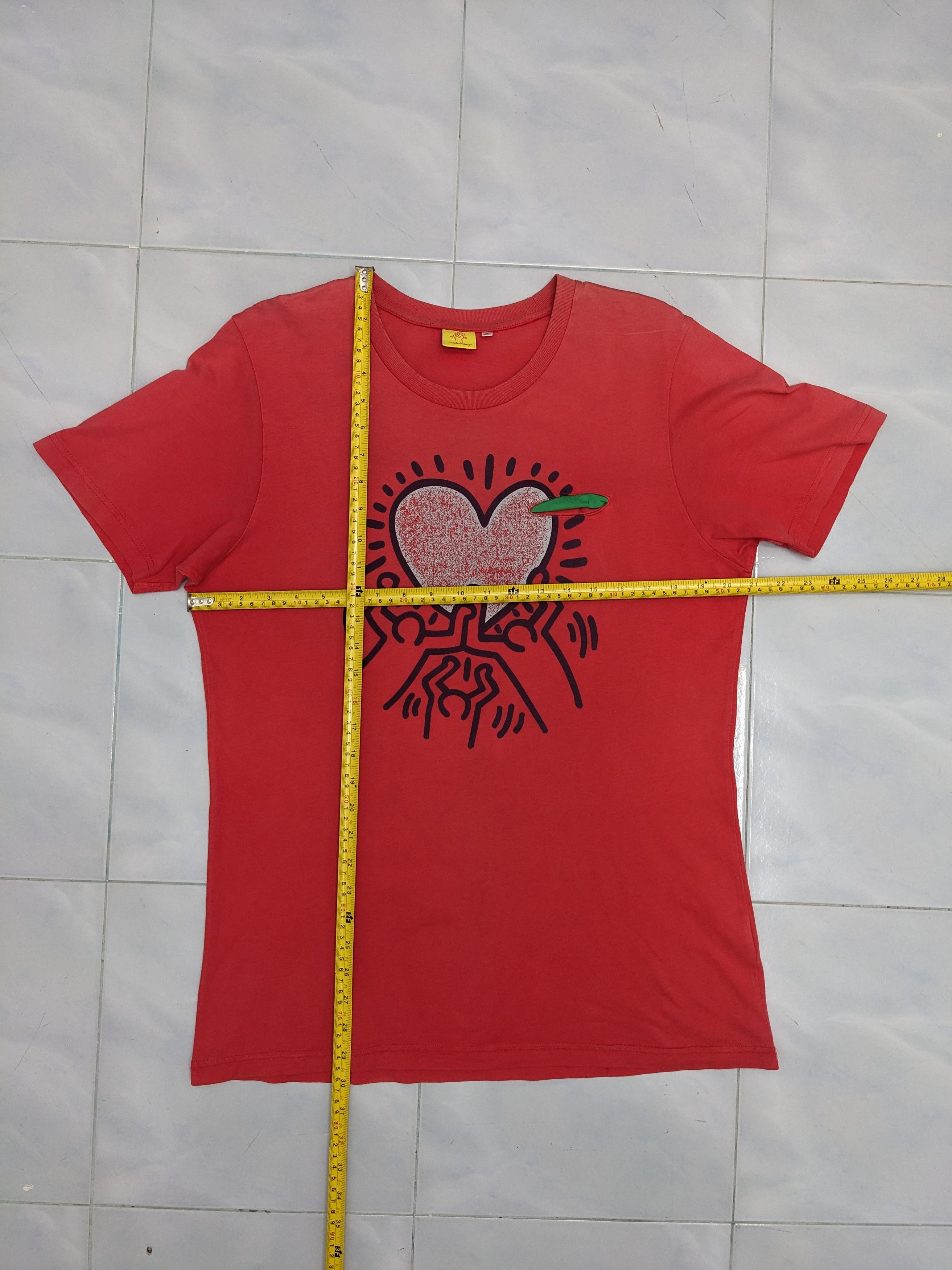 Keith Haring JAPANESE BRAND X KEITH HARING TSHIRT Size US L / EU 52-54 / 3 - 7 Thumbnail