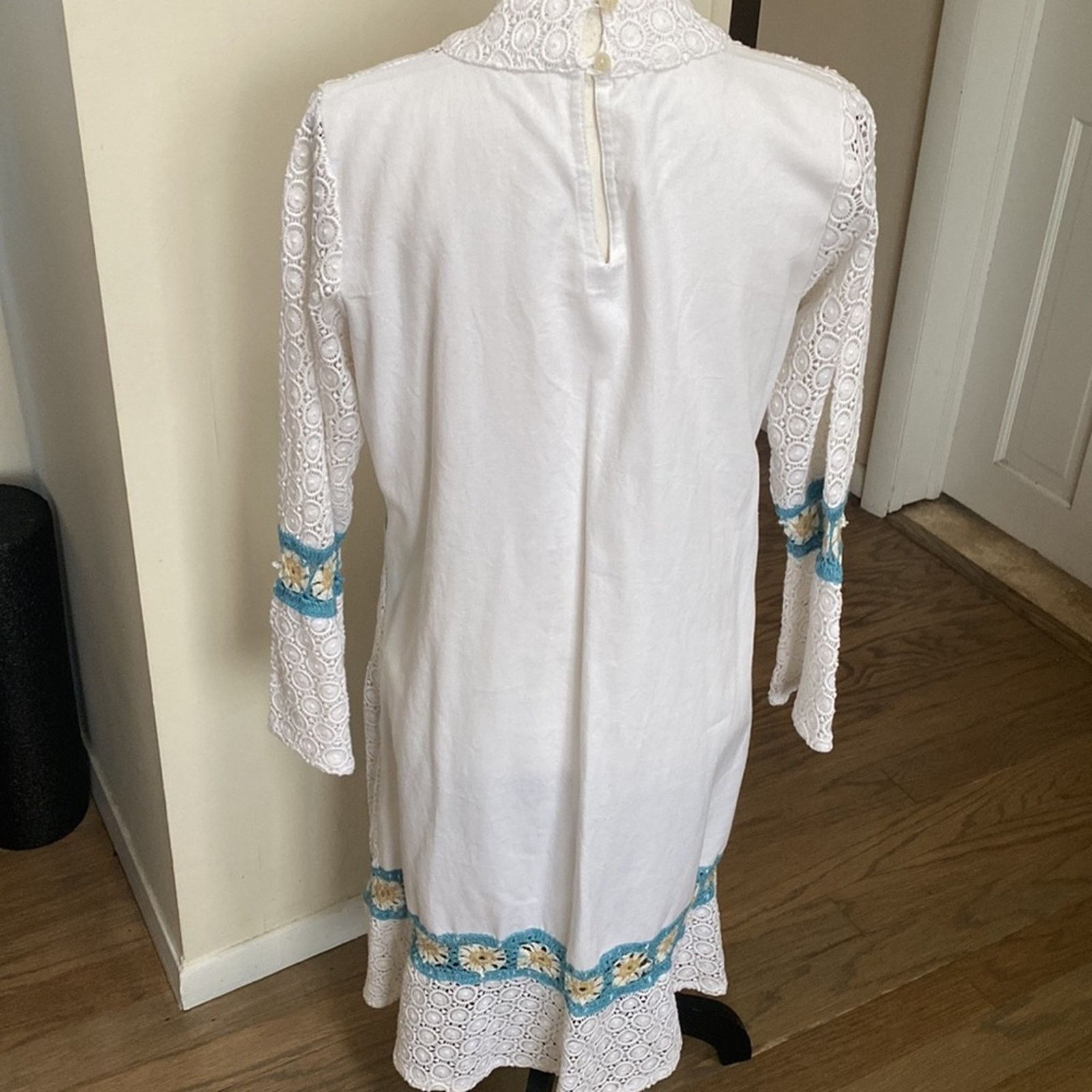 Other Savage Culture White Dress with Embroidery Large NWT Size L / US 10 / IT 46 - 5 Thumbnail