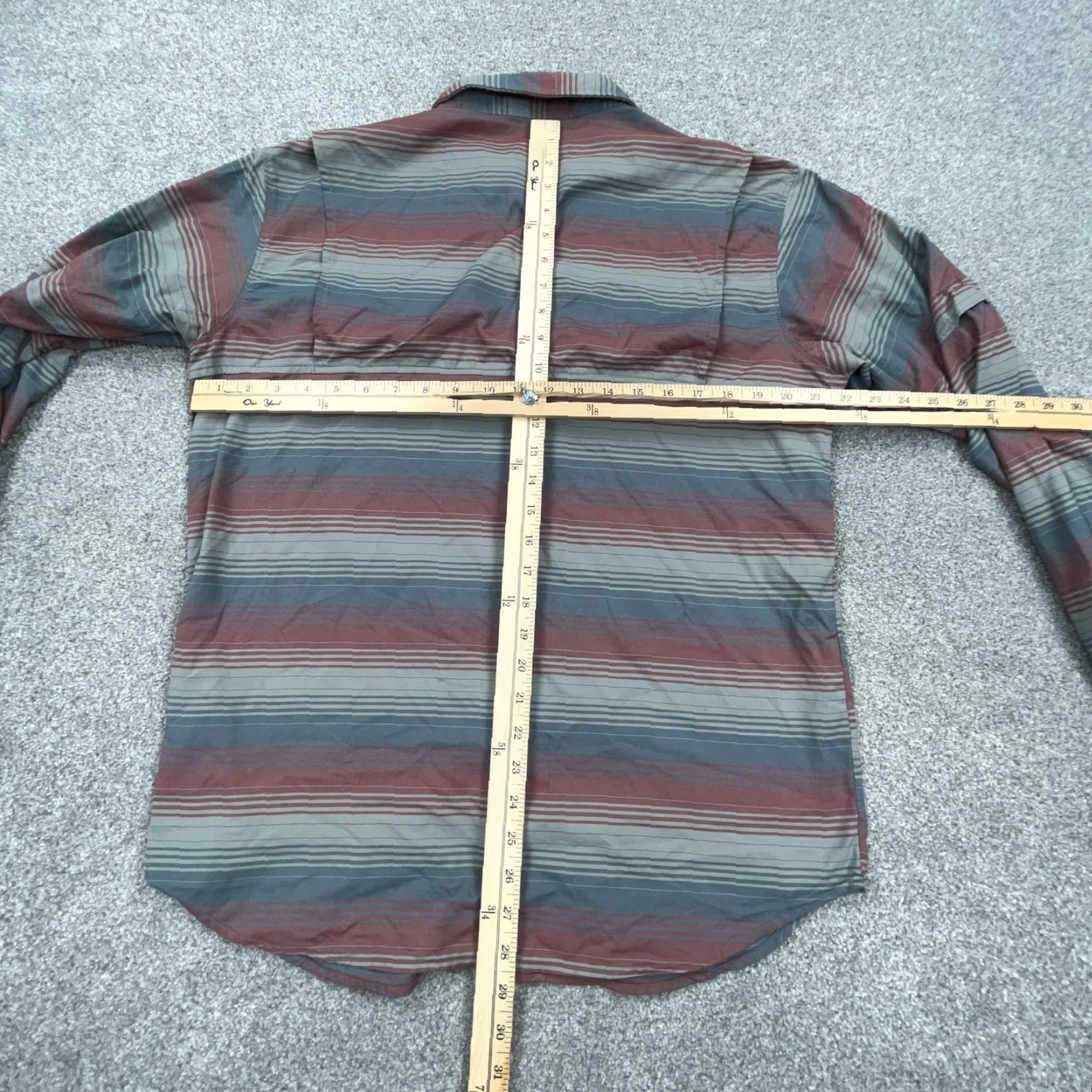 Vintage Columbia Shirt Men Large Gray Striped Button-Up Camp Omni Shade Performance Size US L / EU 52-54 / 3 - 7 Thumbnail
