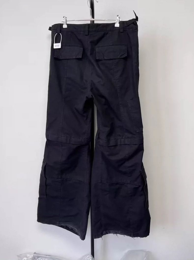 Balenciaga Balenciaga size L Flared Removable Cargo \n Make old bell-b Size US 26 / EU 42 - 2 Thumbnail