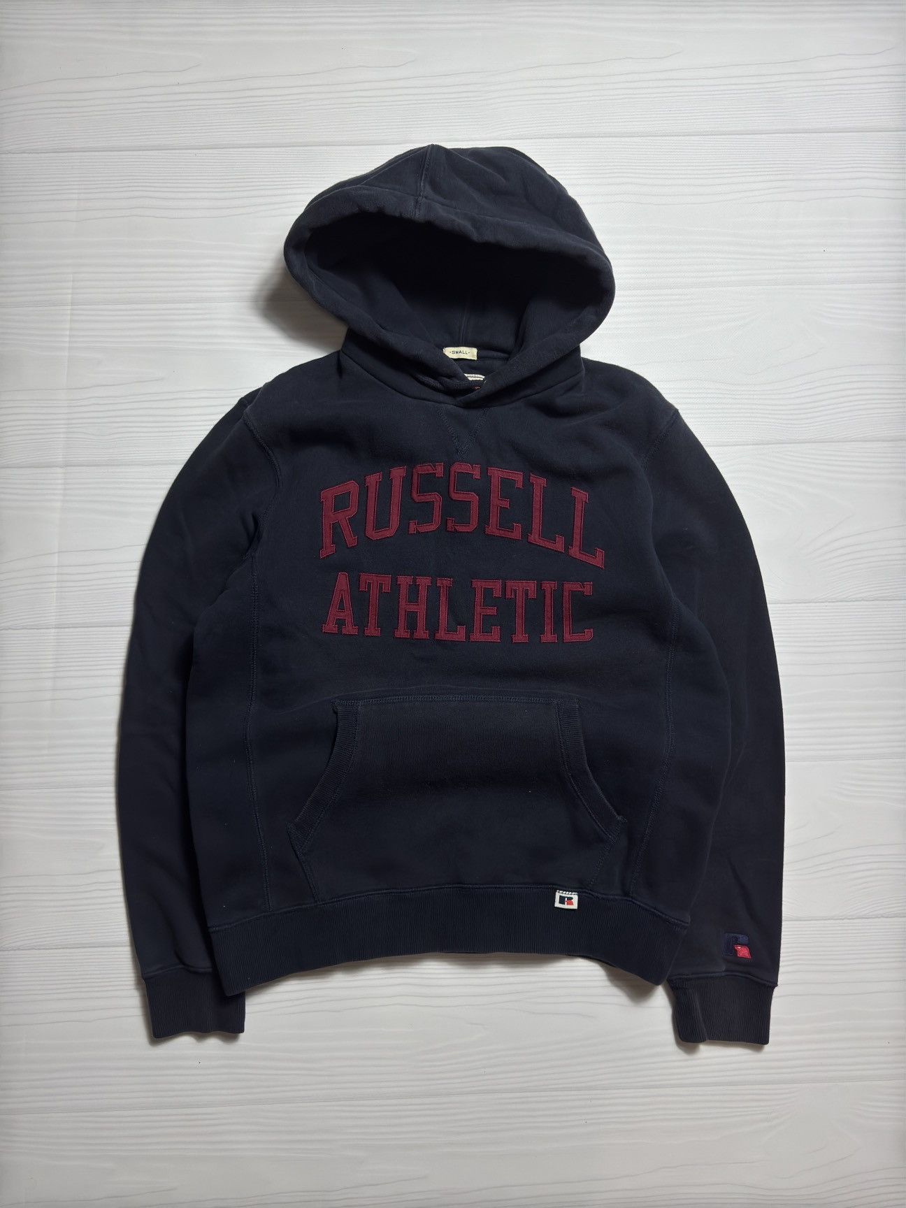 Russell Athletic × Vintage 90s Russell Athletic Big Logo Pullover Distressed Hoodies Size US XL / EU 56 / 4 - 1 Thumbnail