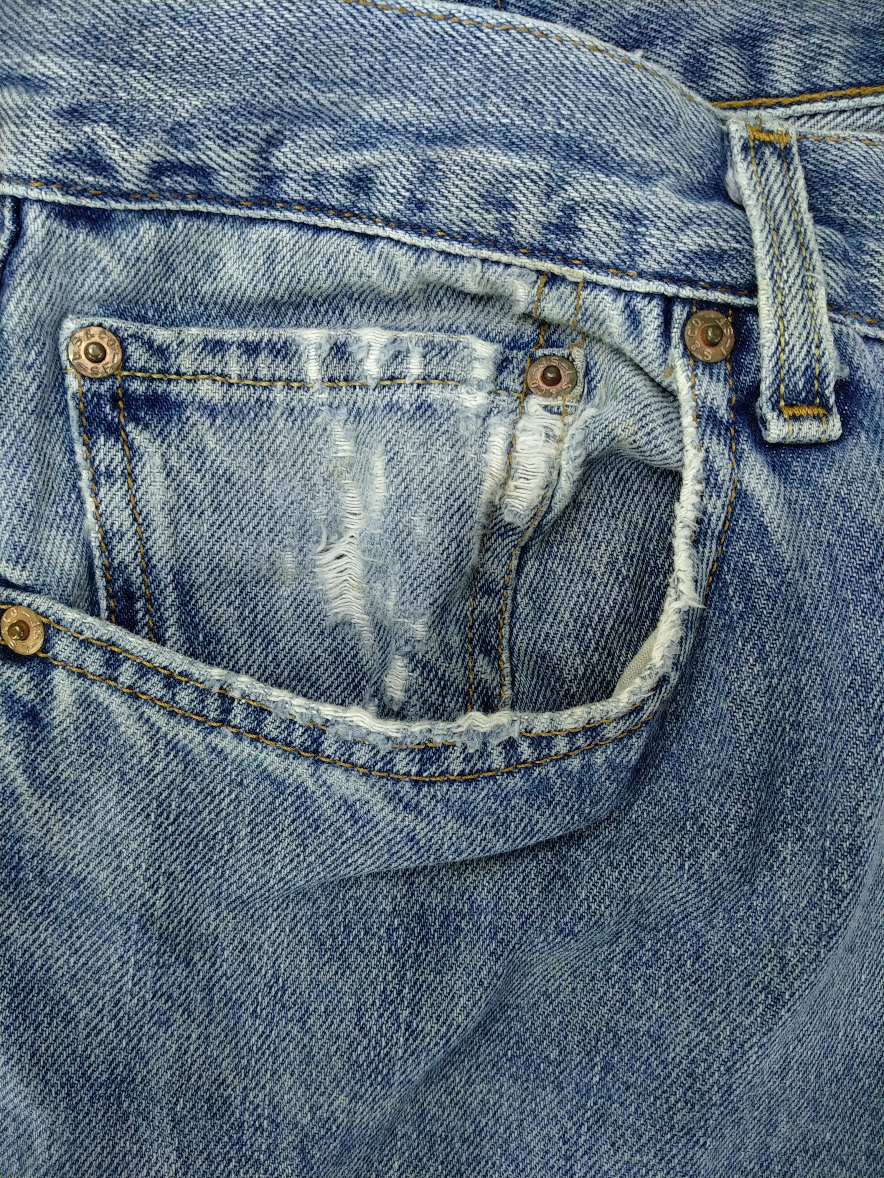 Levi's BlueVintage Levi's 505 Regular Fit Denim 37 x 31.5 -JN641 Size US 37 - 12 Thumbnail