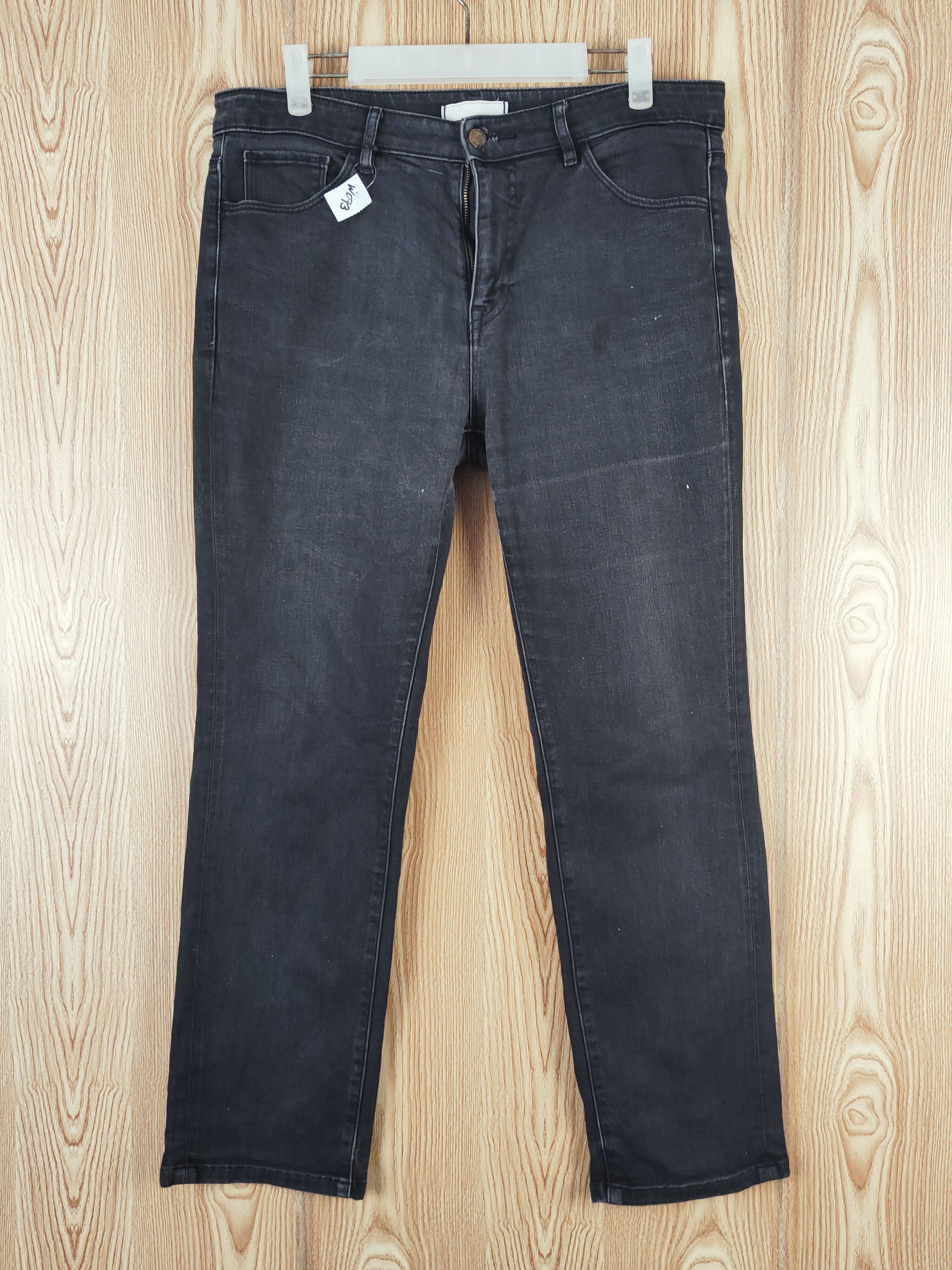Japanese Brand Uniqlo Black Distressed Ripped Jeans #W073 Size US 31 - 1 Thumbnail