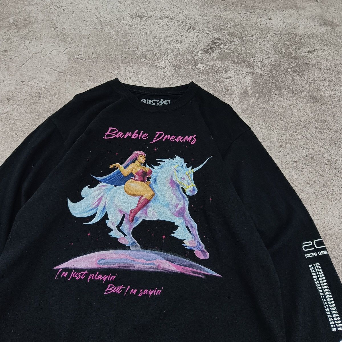 Band Tees Nicki Minaj Barbie Dreams World Tour longsleev y2k hype rap Size US M / EU 48-50 / 2 - 3 Thumbnail