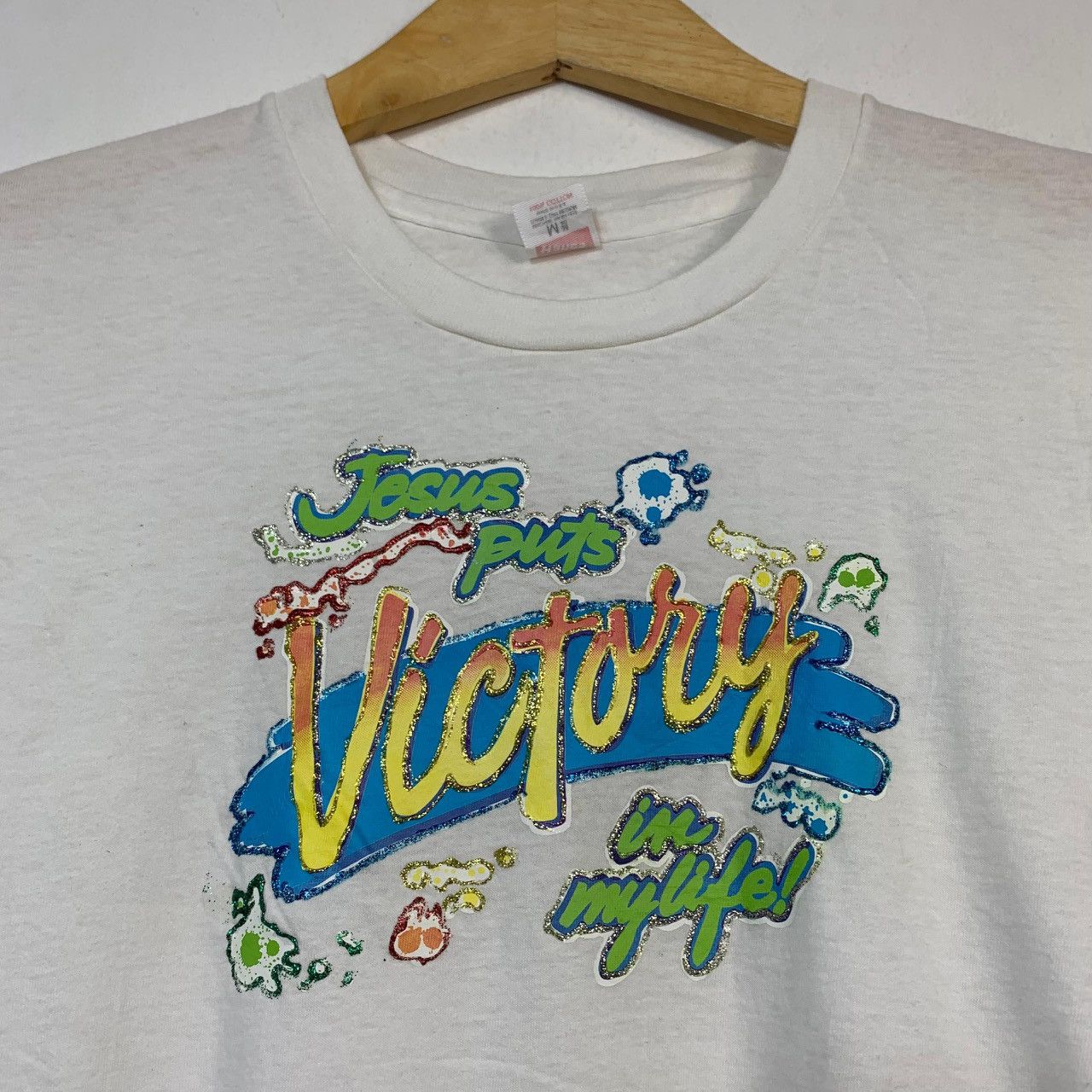 Vintage Vintage 80s/90s 'Jesus Puts Victory In My Life!’ T-Shirt Size US S / EU 44-46 / 1 - 3 Thumbnail