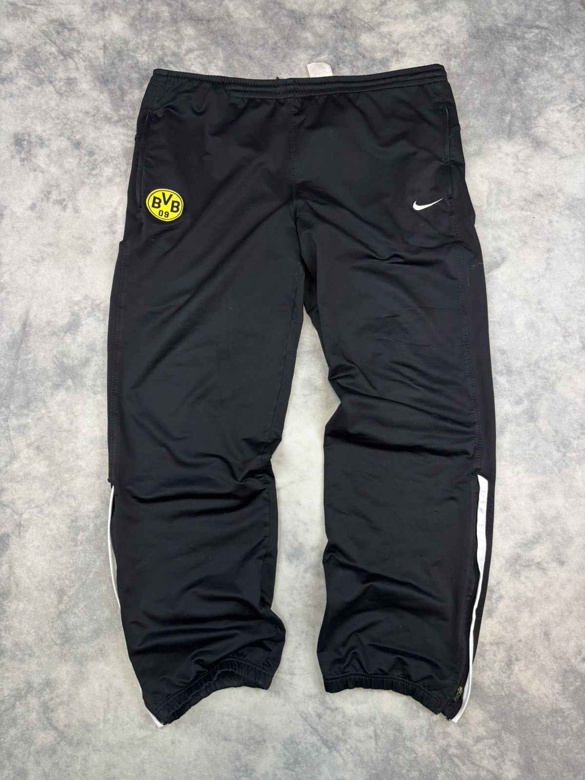 Nike × Vintage Vintage Nike Borussia Dortmund y2k parachute sweatpants drip Size US 36 / EU 52 - 1 Thumbnail