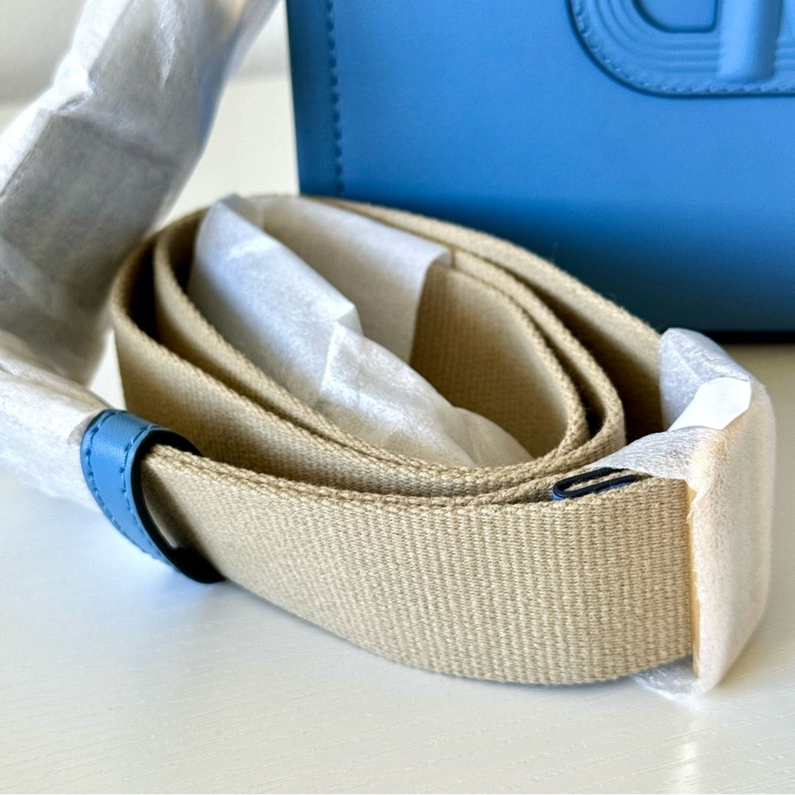 Michael Kors NWT! MICHAEL KORS GIGI French Blue Handbag, Small, MSPR. 450 Size ONE SIZE - 5 Thumbnail