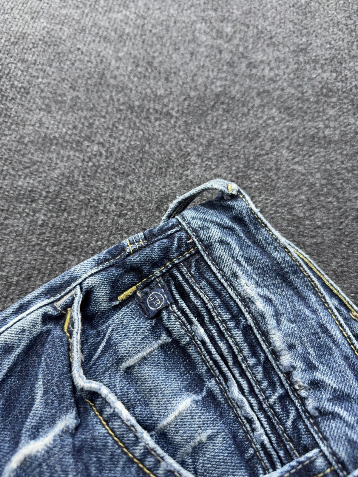 Japan Rags 🔥 Japan Rags Vintage 00s Y2K Distressed Blue Denim Jeans Size US 33 - 10 Thumbnail