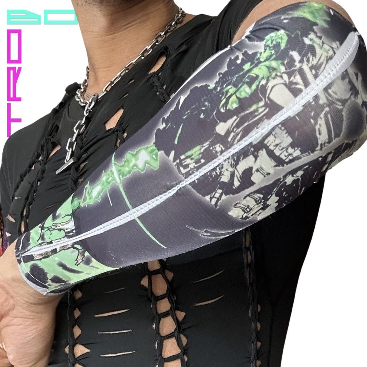 Other Custom Black & Green Graphic Lycra Sports Sleeve Size ONE SIZE - 4 Thumbnail