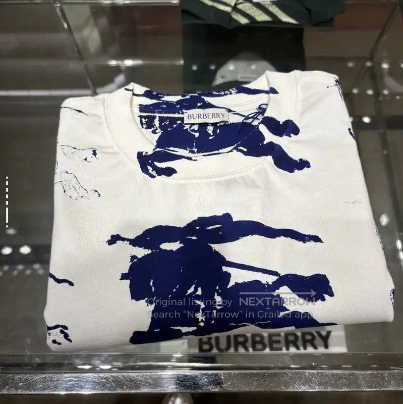 Burberry Burberry Men's White Cotton T-Shirt. Size US XXS / EU 40 - 4 Thumbnail