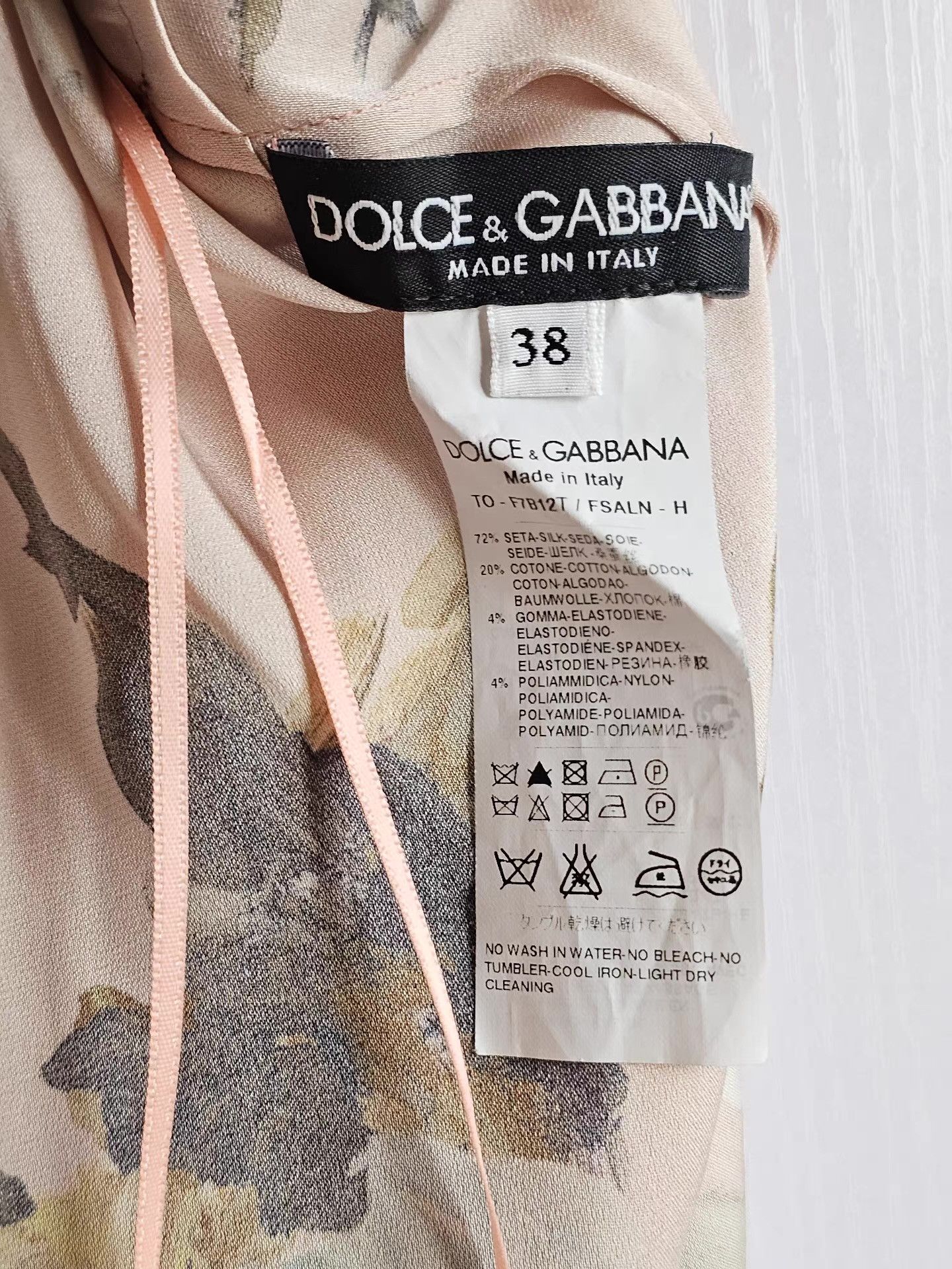 Dolce & Gabbana Dolce & Gabbana Pink Floral Lace Panel Short Sleeve T-shirt. Size US M / EU 48-50 / 2 - 5 Thumbnail