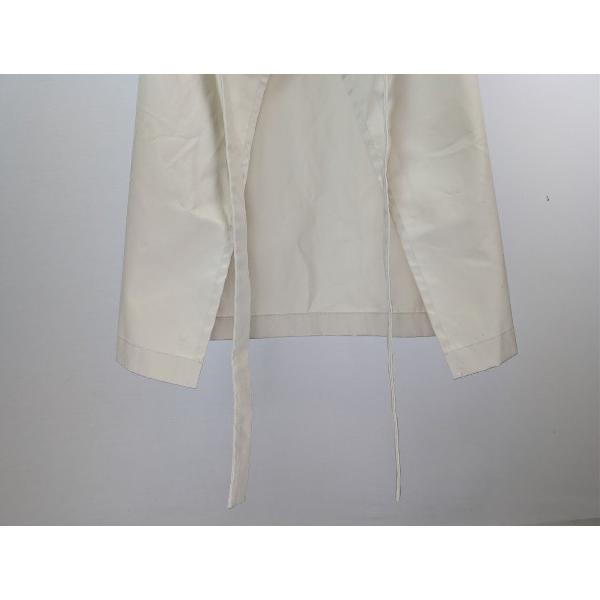 Balenciaga o1rshd1 Erewhon Unisex Papery Cotton Twill Dress in Washed Size US S / EU 44-46 / 1 - 12 Thumbnail