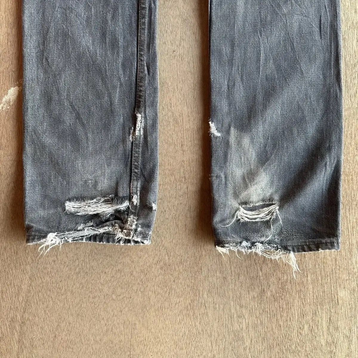 Levi's DISTRESSED DENIM VINTAGE LEVI’S 501 JEANS LEVIS PANTS W28L33 Size US 28 / EU 44 - 18 Thumbnail