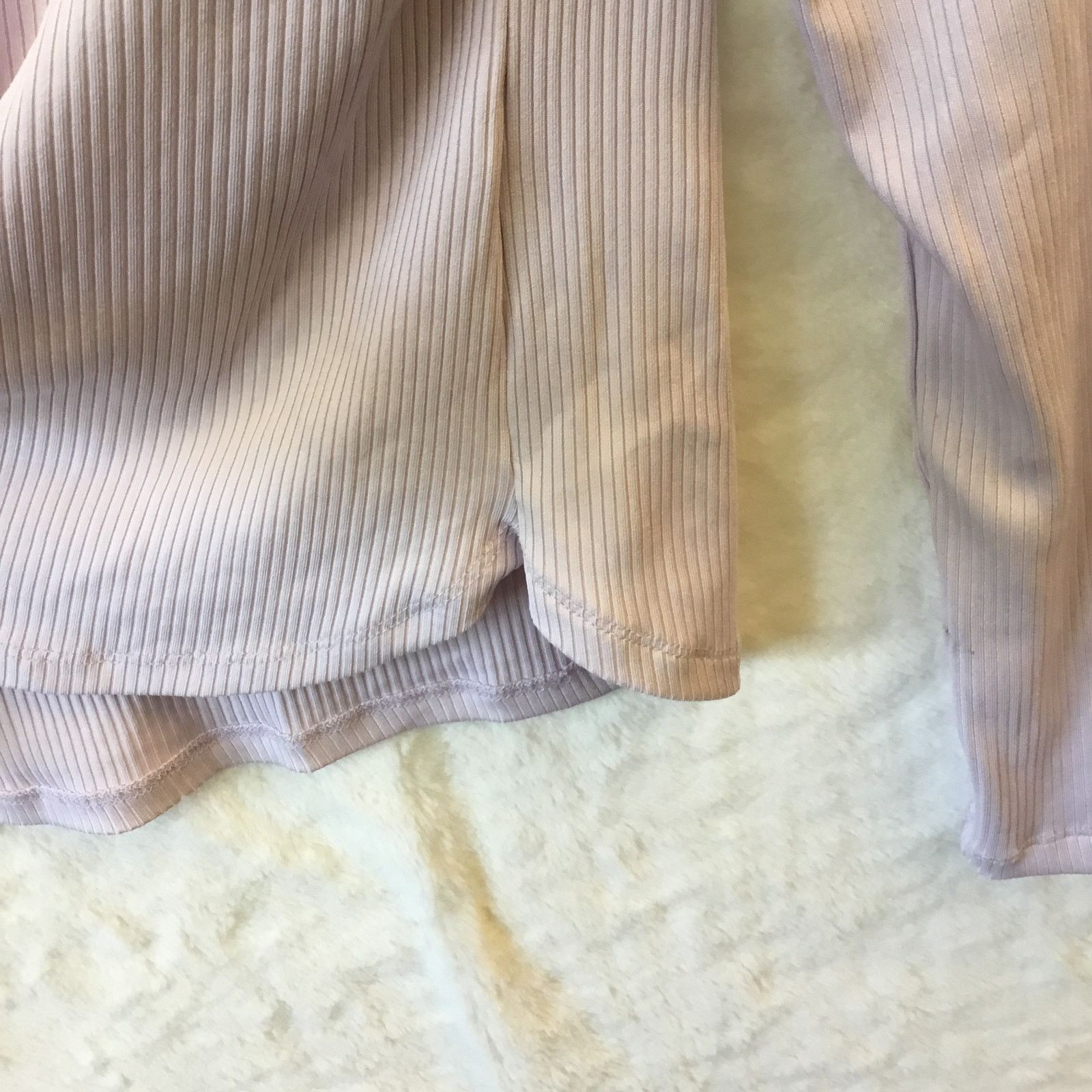 Anthropologie Anthropologie Lilac Twist Cut-Out Top Size M / US 6-8 / IT 42-44 - 9 Thumbnail