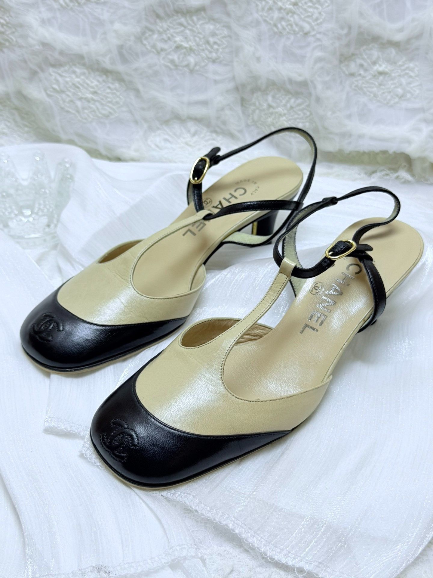 Chanel Chanel Multi Sandals us_5 Women Size US 5 / IT 35 - 1 Thumbnail