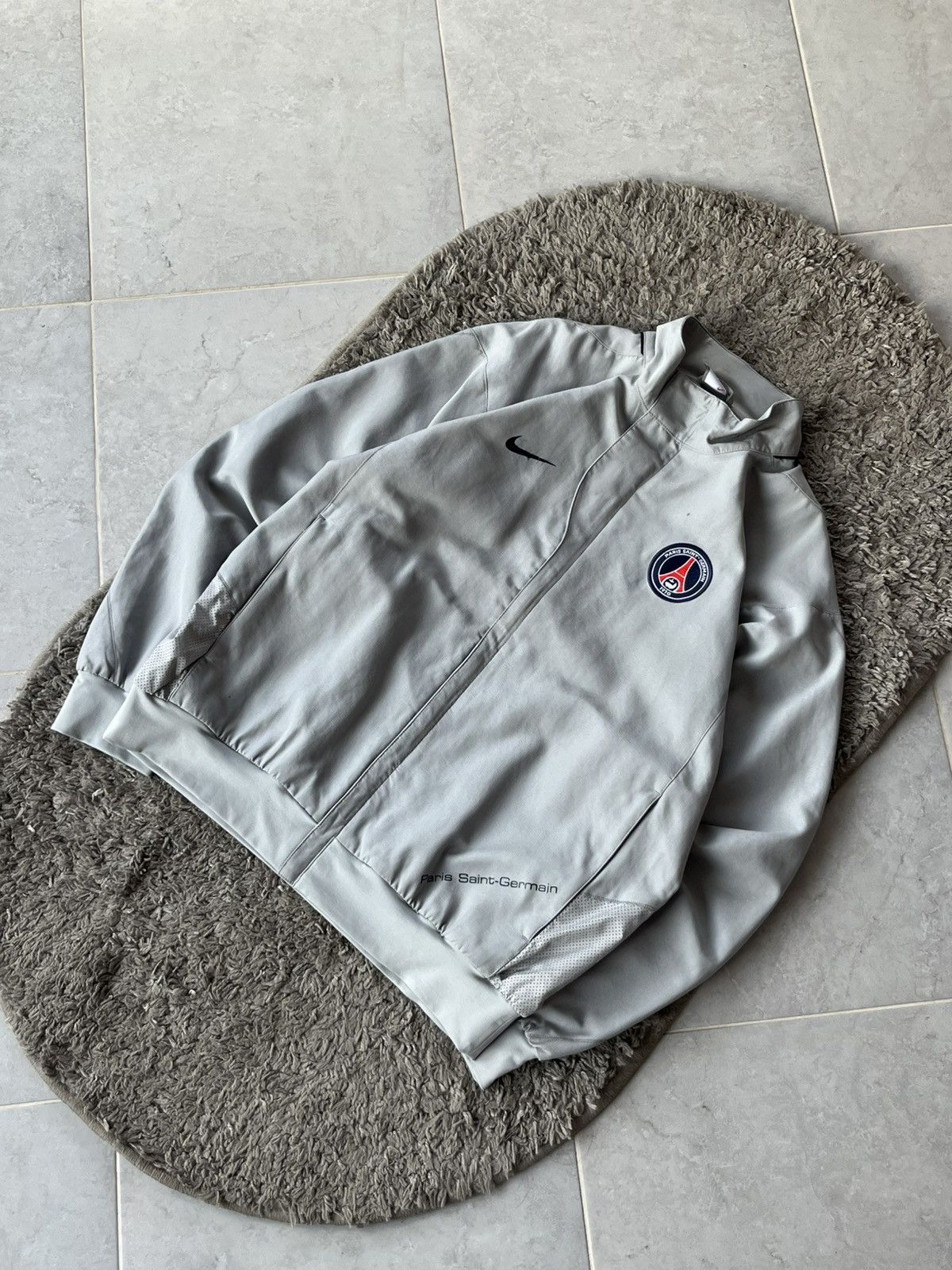 Nike Vintage capes PSG Size US M / EU 48-50 / 2 - 2 Thumbnail