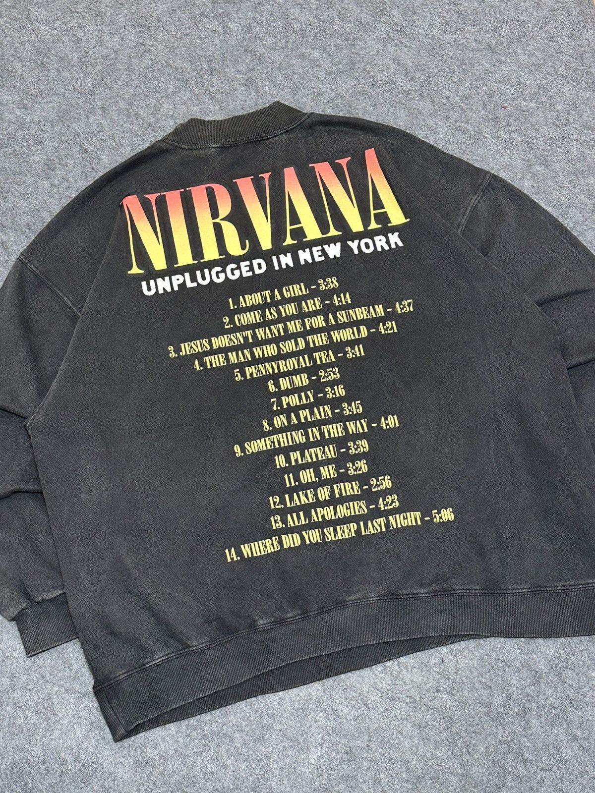 Nirvana H&M Divided Nirvana MTV Unplugged sweatshirt. Size US L / EU 52-54 / 3 - 4 Thumbnail