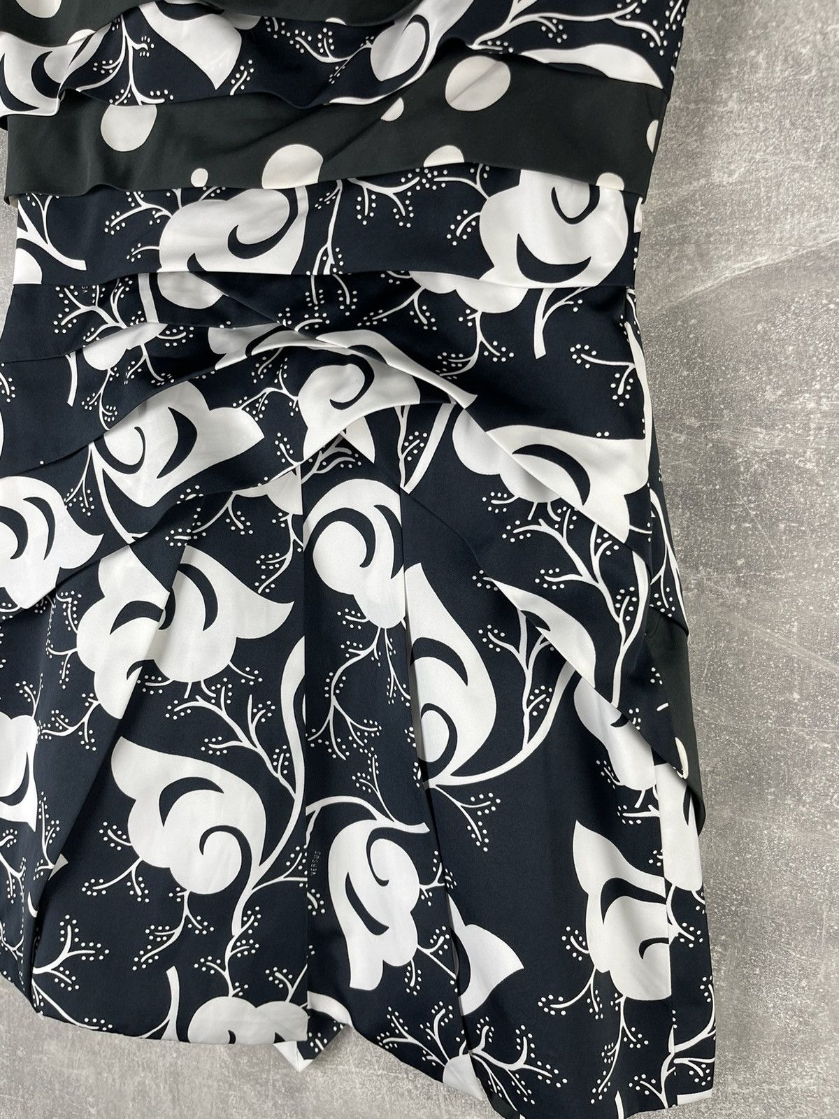 Versus Versace Versus Versace 2000s Black White Draped Floral Mini Dress Size M / US 6-8 / IT 42-44 - 4 Thumbnail