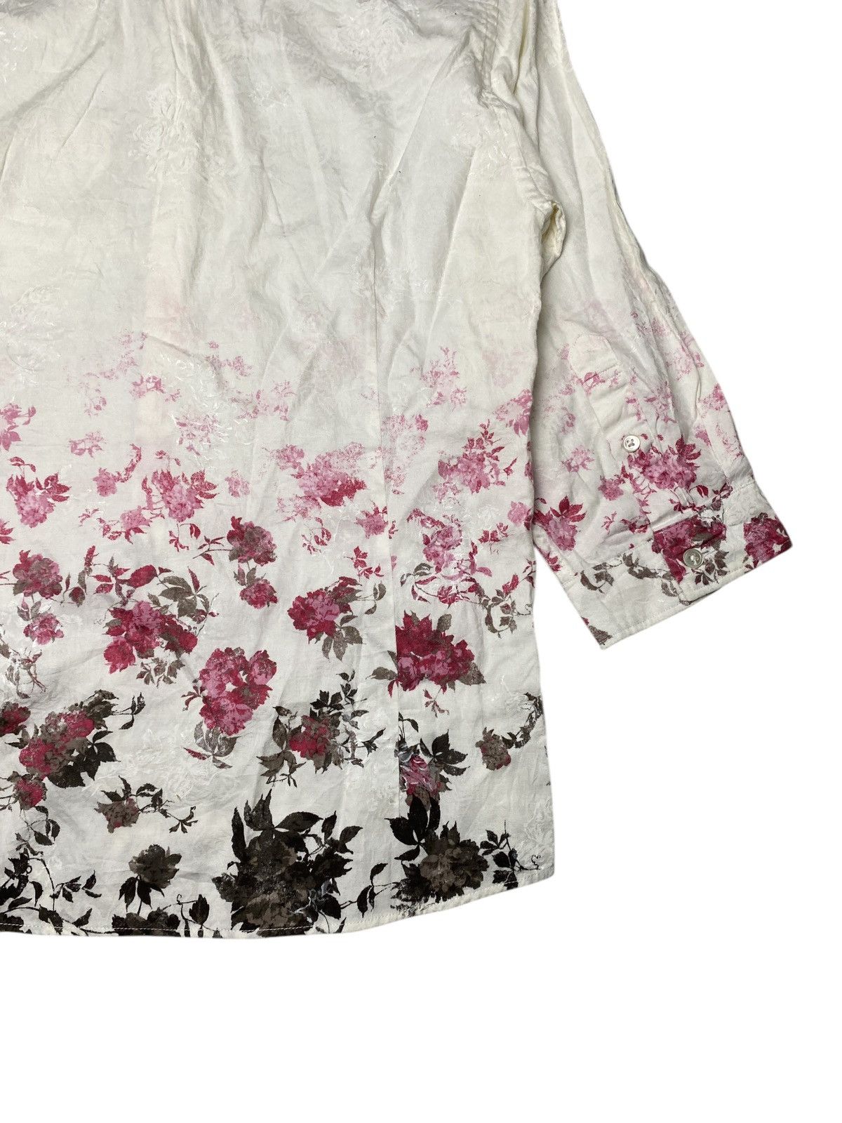 Japanese Brand 2000's Tornado Mart Spiral Cut Floral Shirts Size US S / EU 44-46 / 1 - 8 Thumbnail