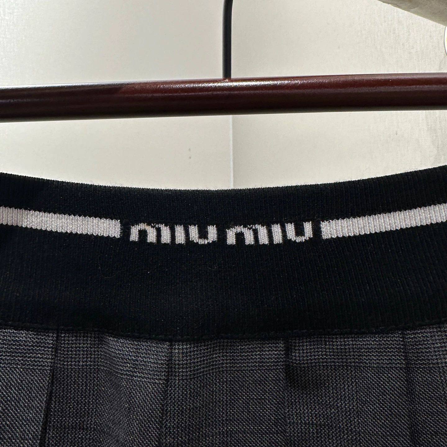 Miu Miu MIU MIU Logo Lettered Wool Pleated Skirt 36 Size XS / US 0-2 / IT 36-38 - 6 Thumbnail