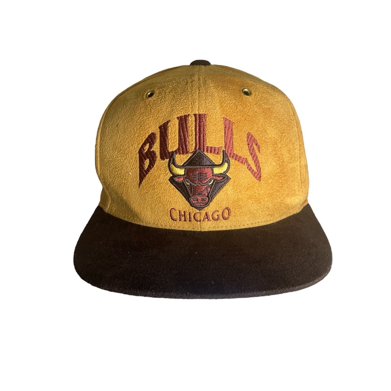 Mitchell & Ness Rear Mitchell & Ness SnapBack Chicago Bulls Suede EUC Size US XL / EU 56 / 4 - 1 Thumbnail