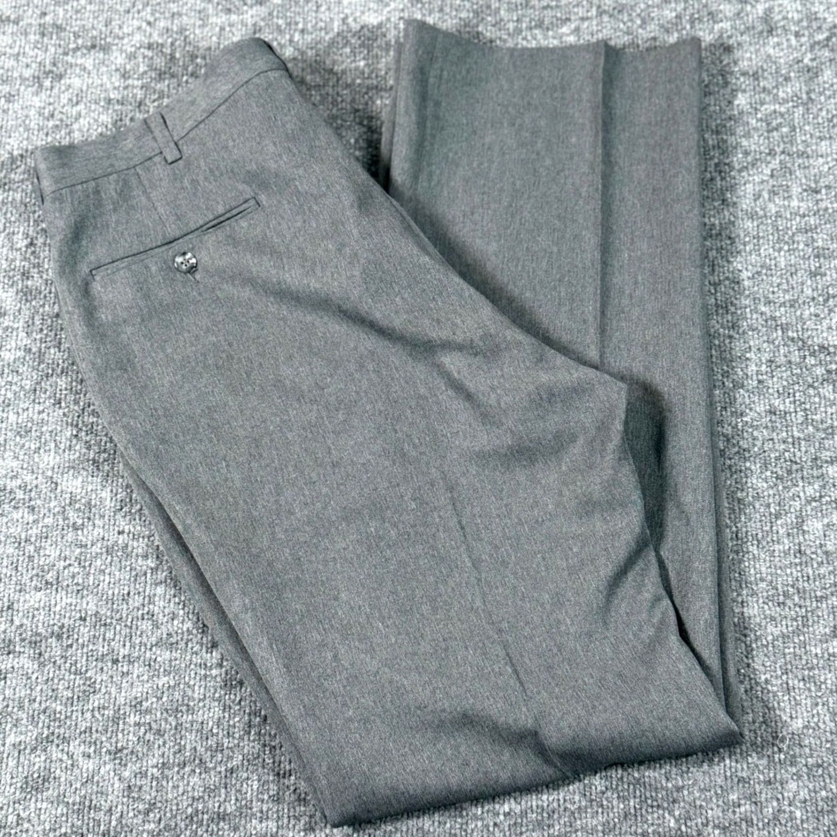 Vintage VINTAGE Botany 500 Gray Pleated Dress Pants 34x33.5 XL MenDress Pants Business Workwear Easy Care Pockets Solid Front Pleated Slit Button ZIP USA Size US 34 / EU 50 - 2 Thumbnail
