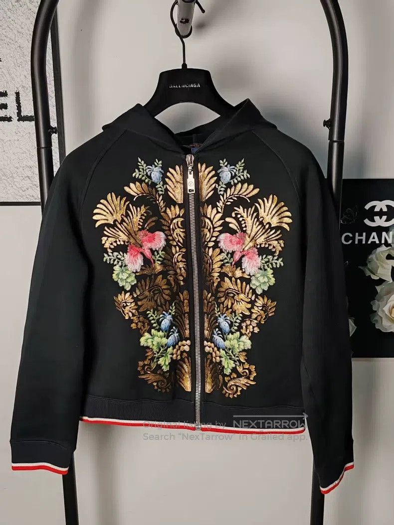 Louis Vuitton Louis Vuitton Embroidered graphic zip jacket Size US XS / EU 42 / 0 - 1 Thumbnail