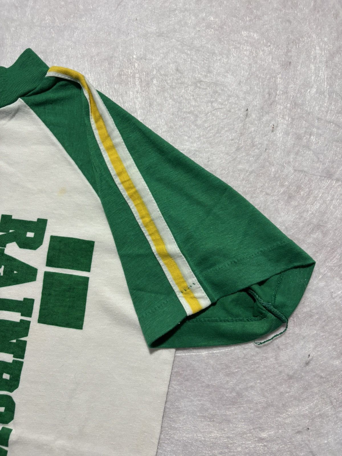 Vintage Vintage 80’s University Hawaii Tshirt Size US S / EU 44-46 / 1 - 3 Thumbnail