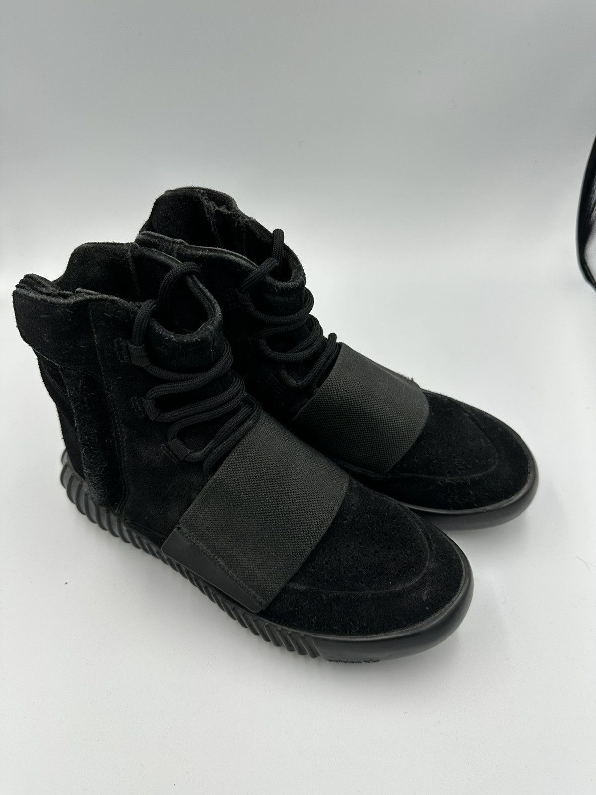 Yeezy Yeezy 750 Triple Black Size US 7 / EU 40 - 2 Thumbnail
