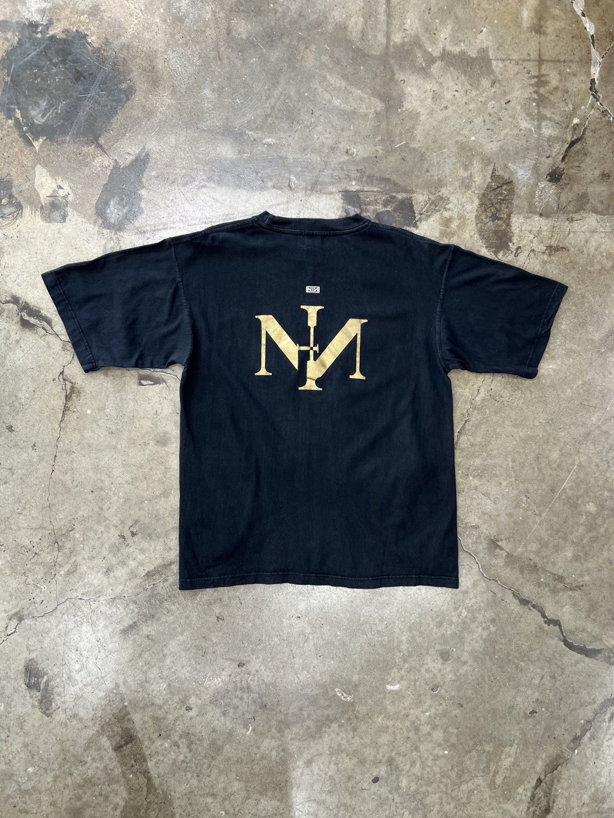 Band Tees Vintage Rare Nine Inch Nails NIN Sin Gold Euro Tee XL Size US XL / EU 56 / 4 - 5 Thumbnail