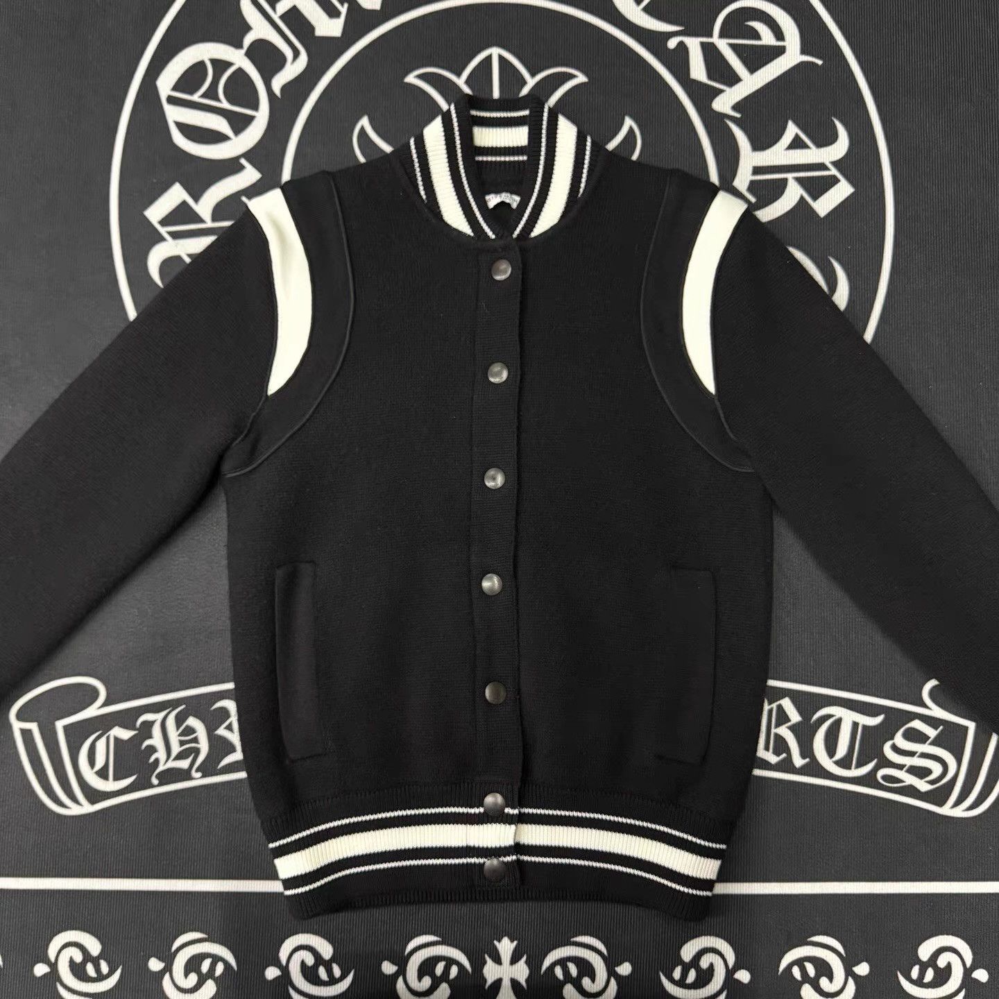 Givenchy GIVENCHY Black & White Embroidered Bomber Jacket Q10 Size US XS / EU 42 / 0 - 1 Thumbnail
