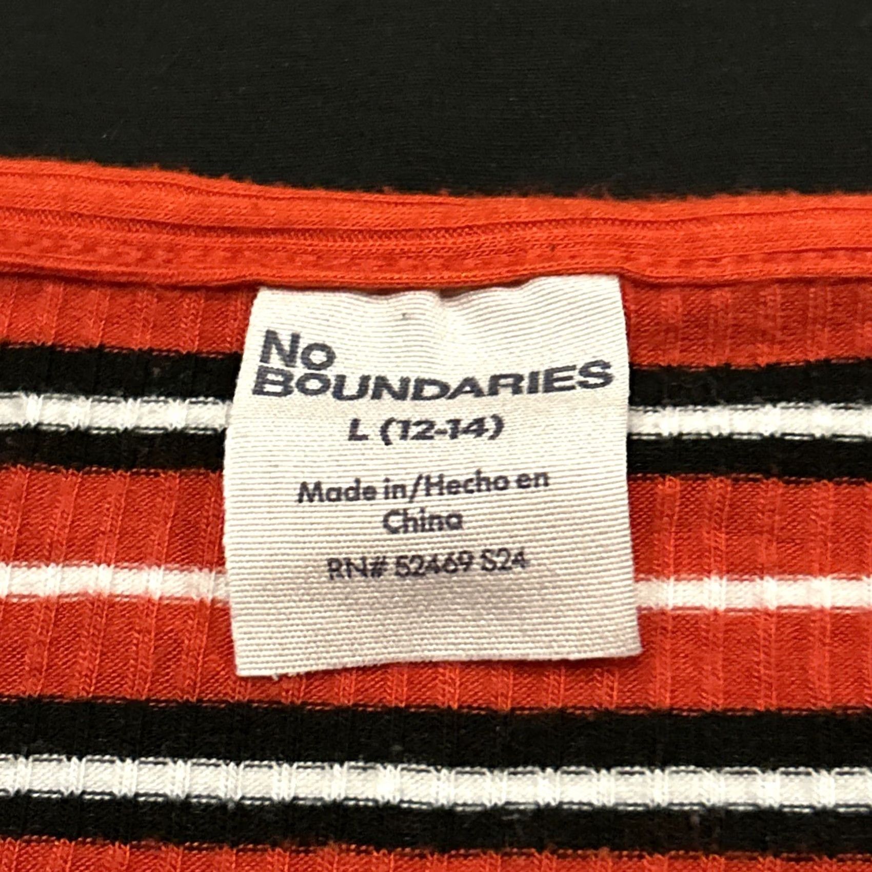 Vintage Nobo Y2K Womens T-Shirt Cropped Short Sleeve V-Neck Red Rayon Blend 90s Stretch Regular Size L Size L / US 10 / IT 46 - 2 Thumbnail