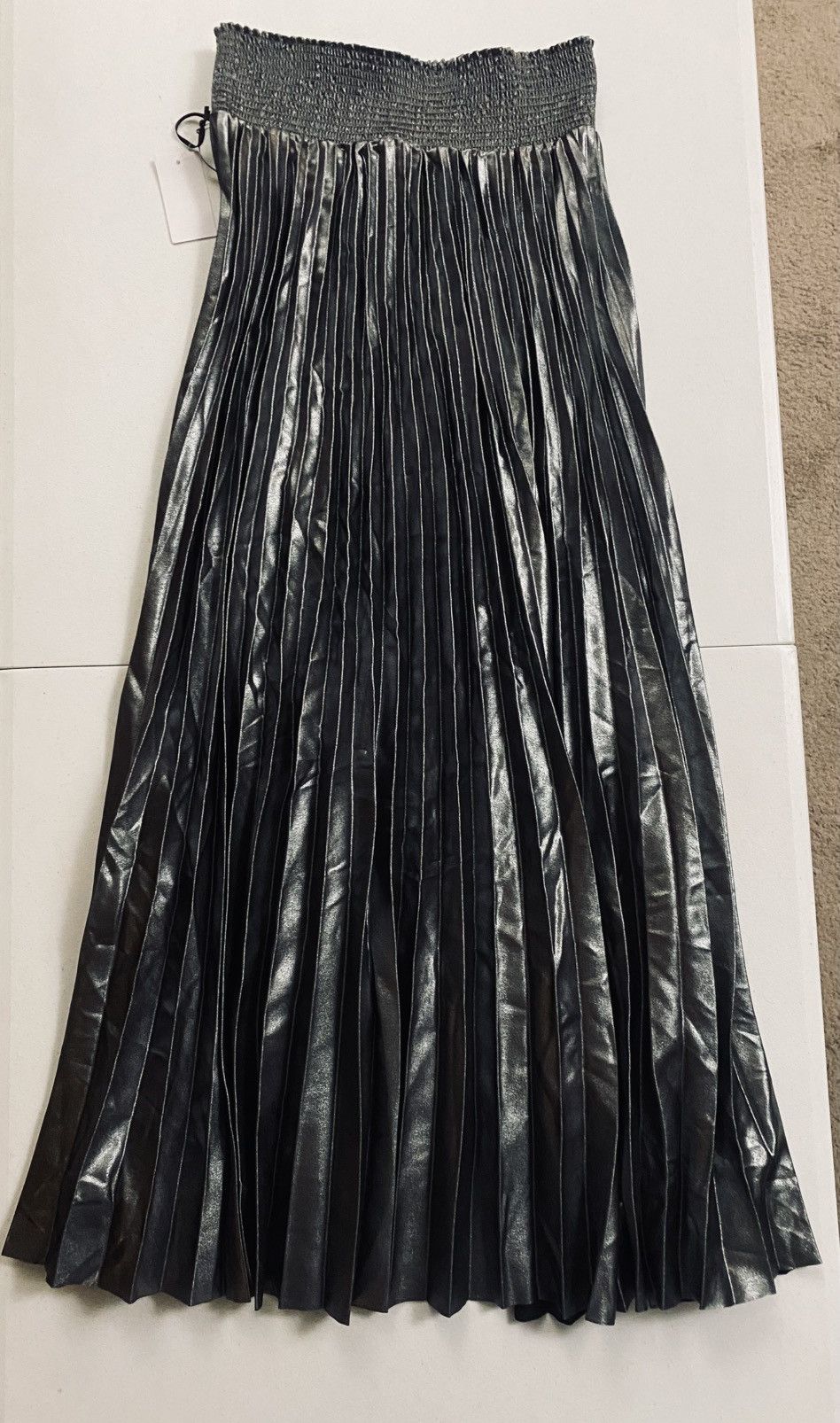 House of Harlow House of Harlow 1960 Metallic Gunmetal Pleated Maxi Skirt XS Size 26" / US 2 / IT 38 - 9 Thumbnail