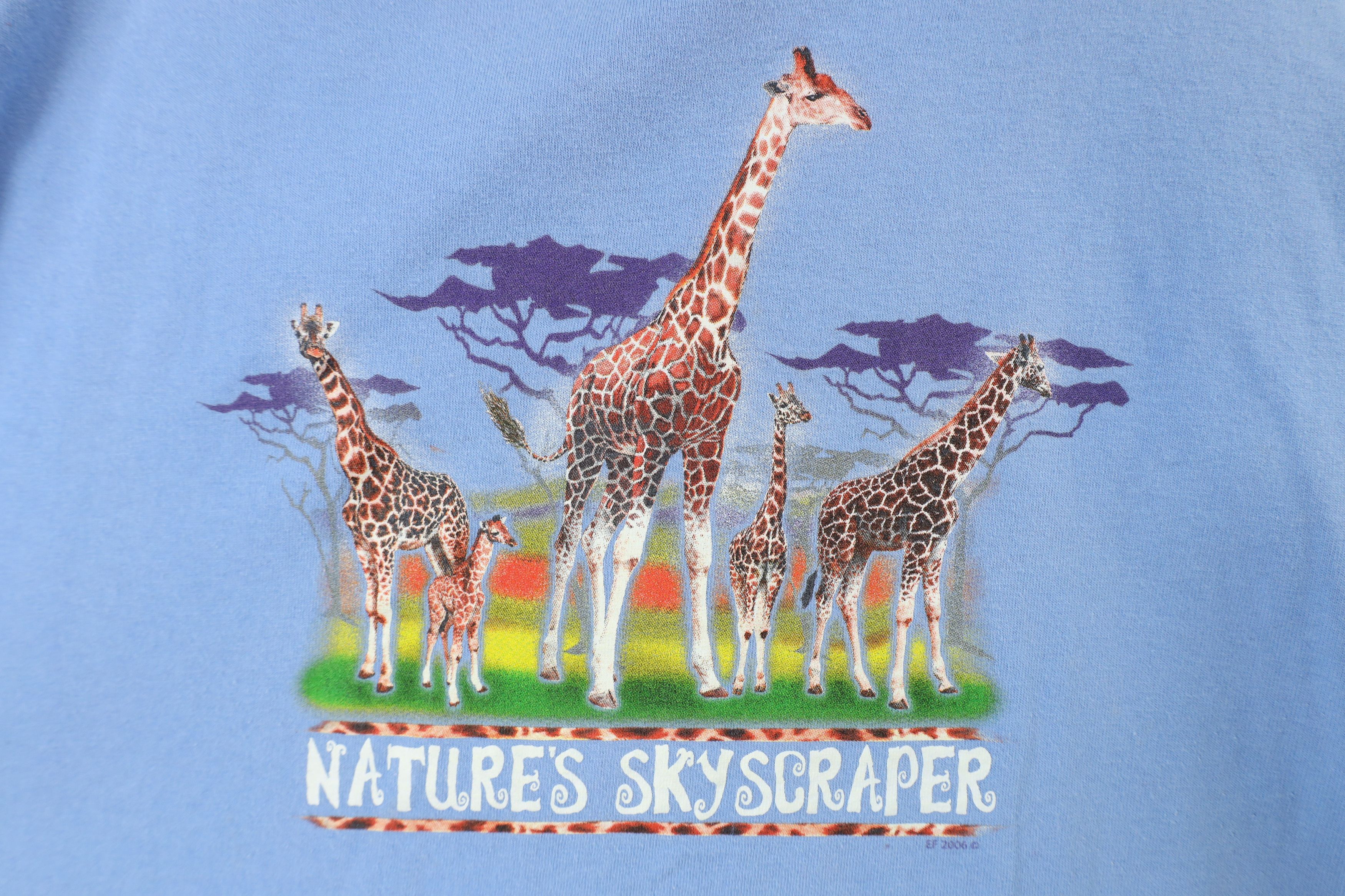 Vintage Vintage Y2K 2006 Streetwear Skyscraper Giraffe T-Shirt USA Size US XL / EU 56 / 4 - 4 Thumbnail