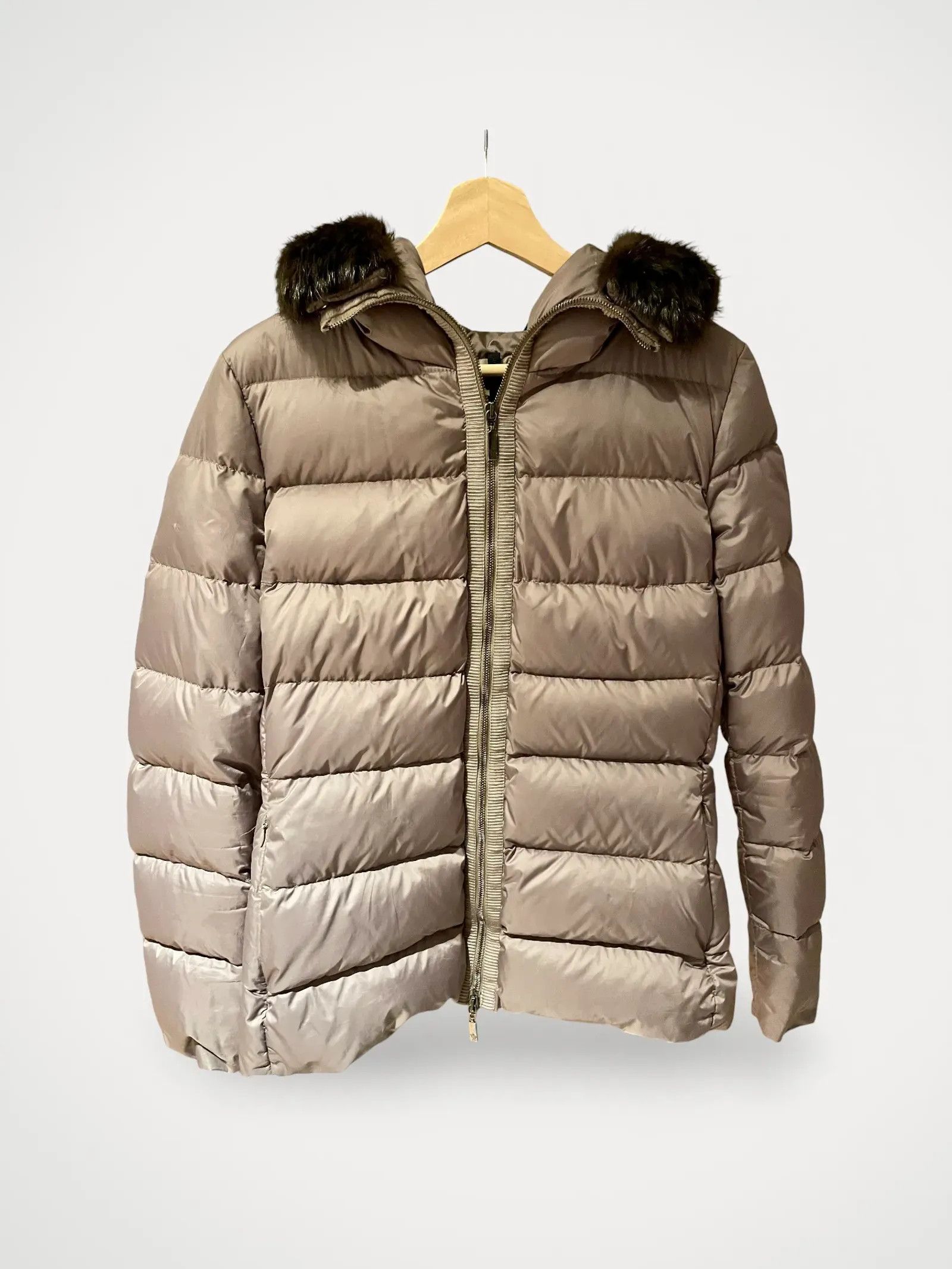 Moncler Moncler Down Jacket Size M / US 6-8 / IT 42-44 - 1 Thumbnail