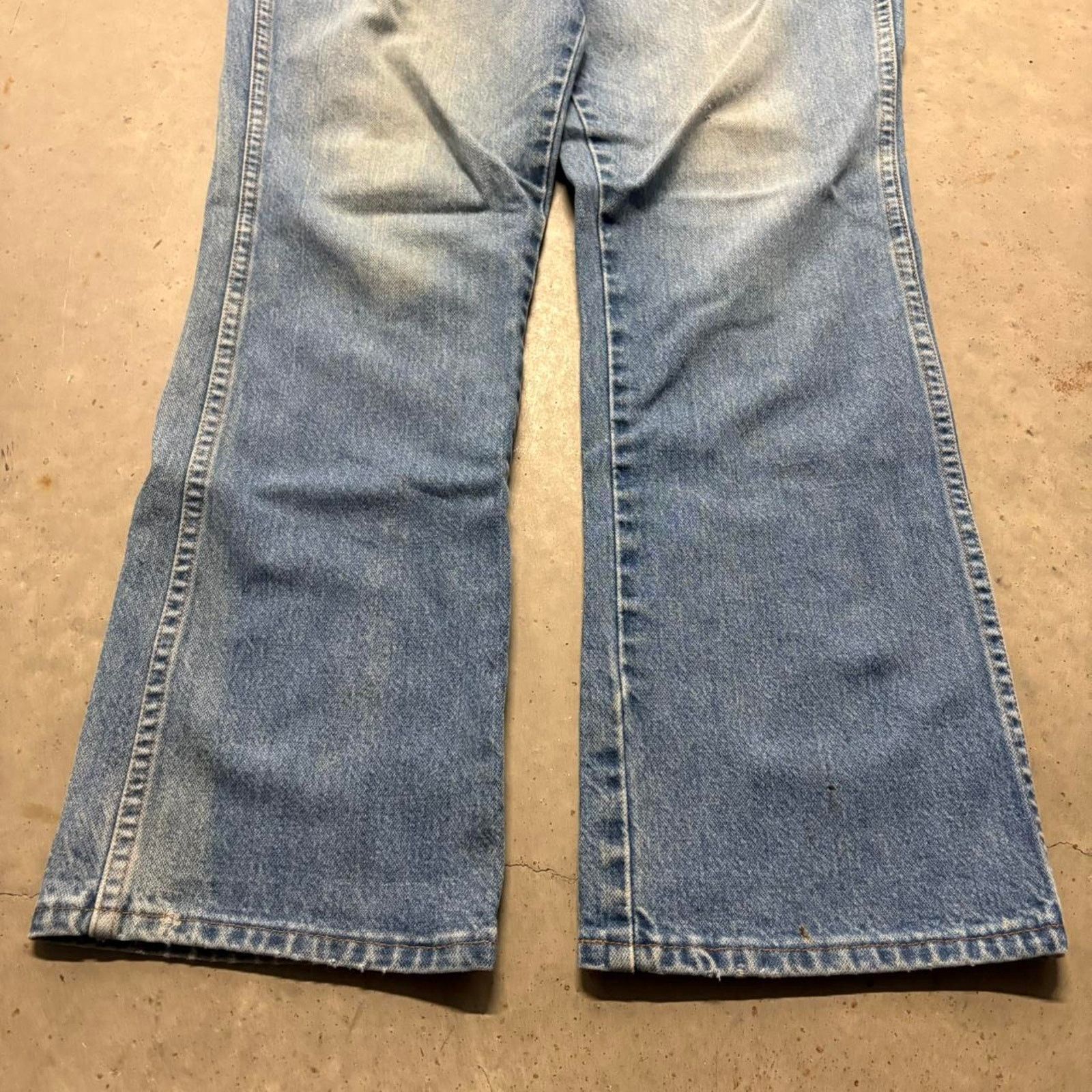 Vintage × Wrangler Crazy Vintage 90s Wrangler Bootcut Flared Faded Denim Jeans Size US 34 / EU 50 - 3 Thumbnail