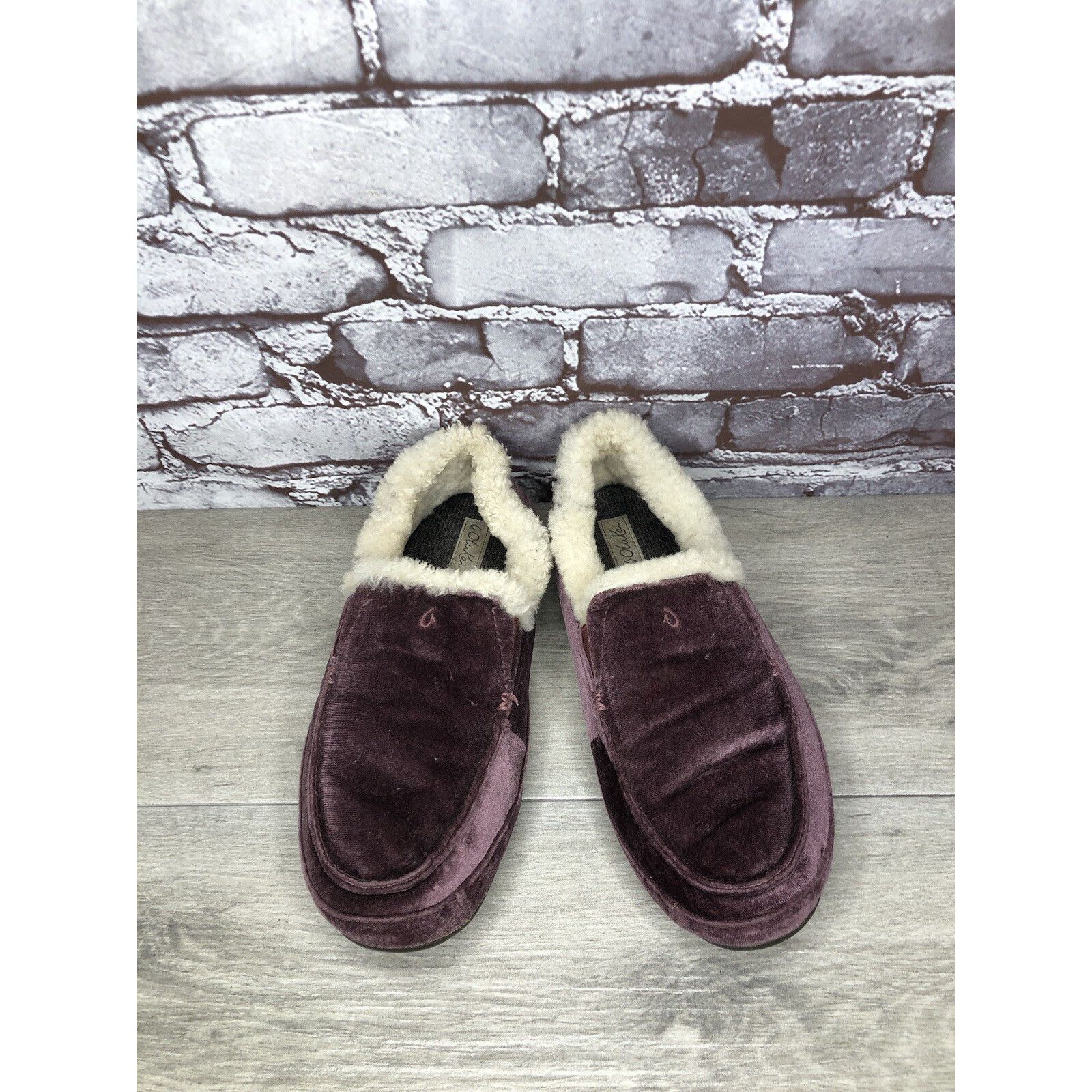 Olukai OluKai Ku'una Lanui Red Ginger Velvet Sheep Fur Slippers Wom Size US 10 / IT 40 - 14 Thumbnail