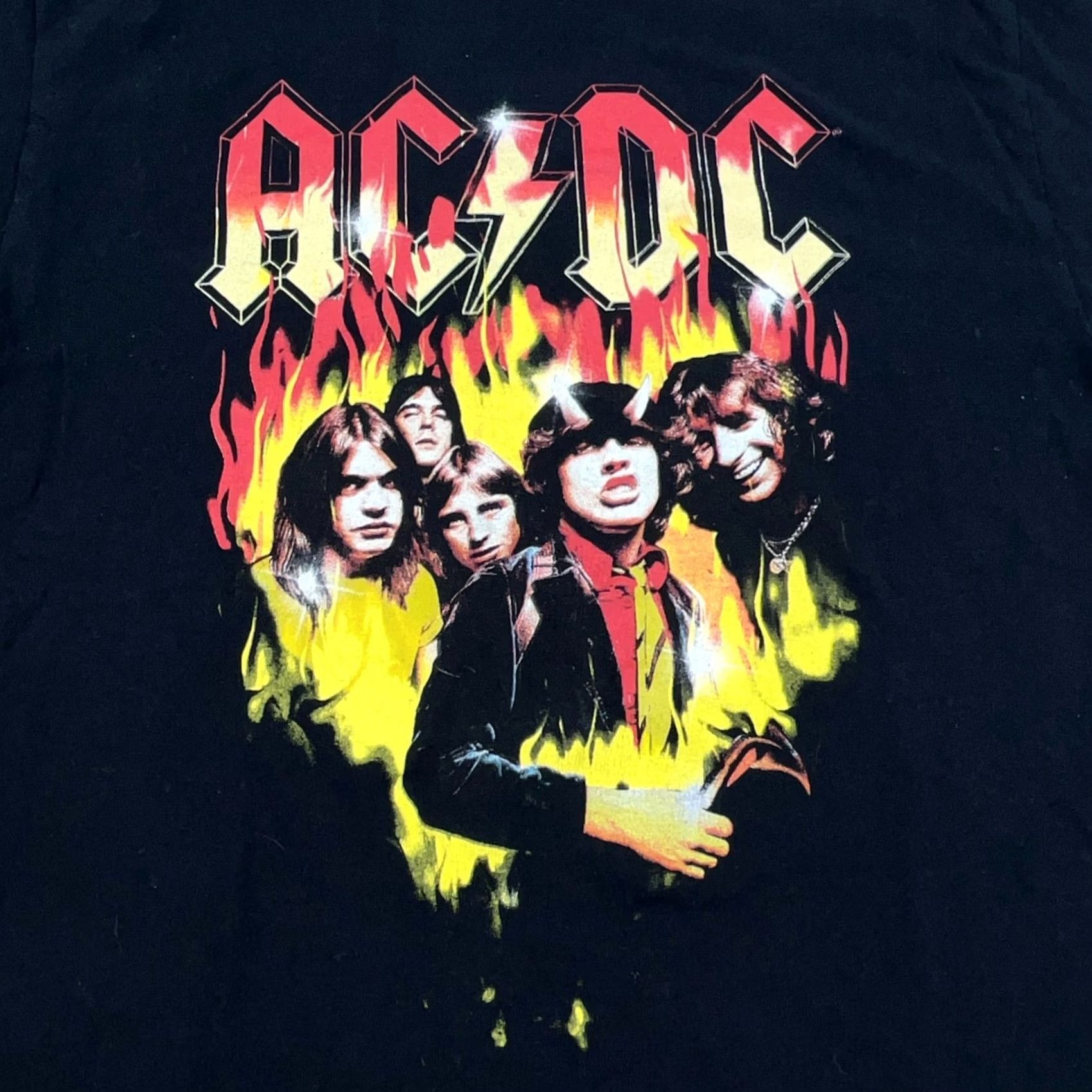 Etro ACDC Shirt Men Medium Black Tee Band Concert Rock Music Retro Fire Flames Punk Size US M / EU 48-50 / 2 - 2 Thumbnail