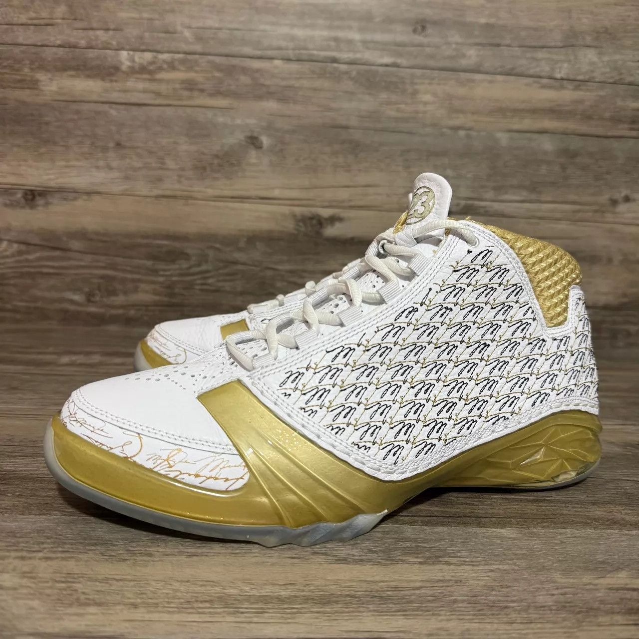 Nike AJ23 Trophy Room White/Platinum 43 #256/523 Worn Once Size US 9.5 / EU 42-43 - 1 Thumbnail