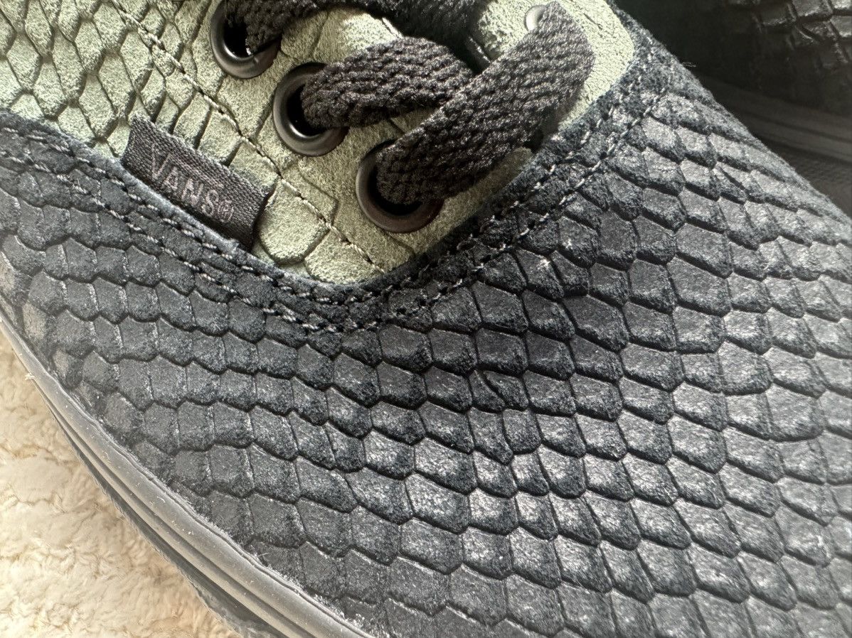 Vans Size 7 VANS HARRY POTTER SLYTHERIN ERA Black Green Snake Size US 7 / EU 40 - 3 Thumbnail
