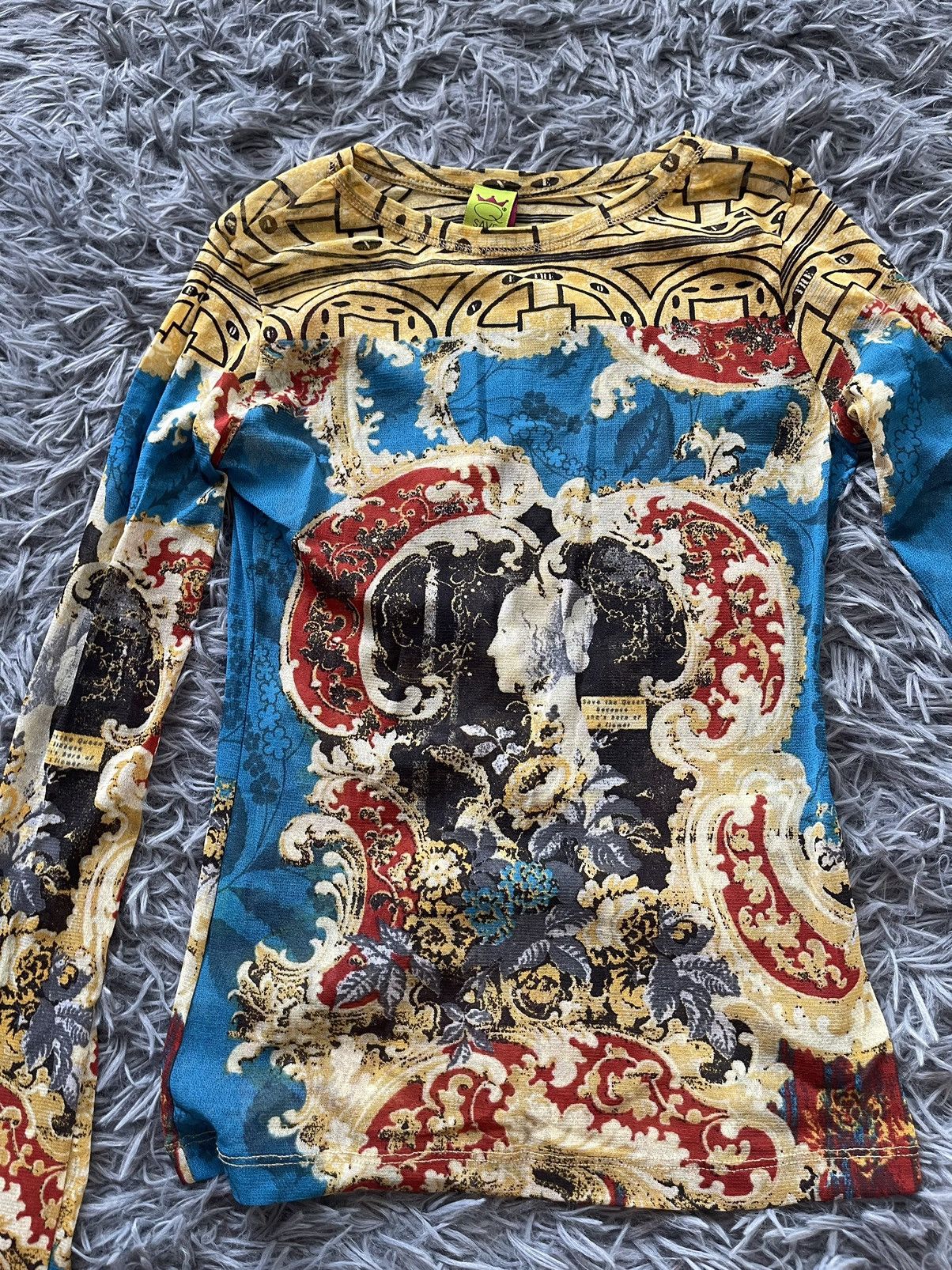 Vintage 👑 Save the Queen Y2K vintage iconic portrait mesh longsleeve Size S / US 4 / IT 40 - 2 Thumbnail