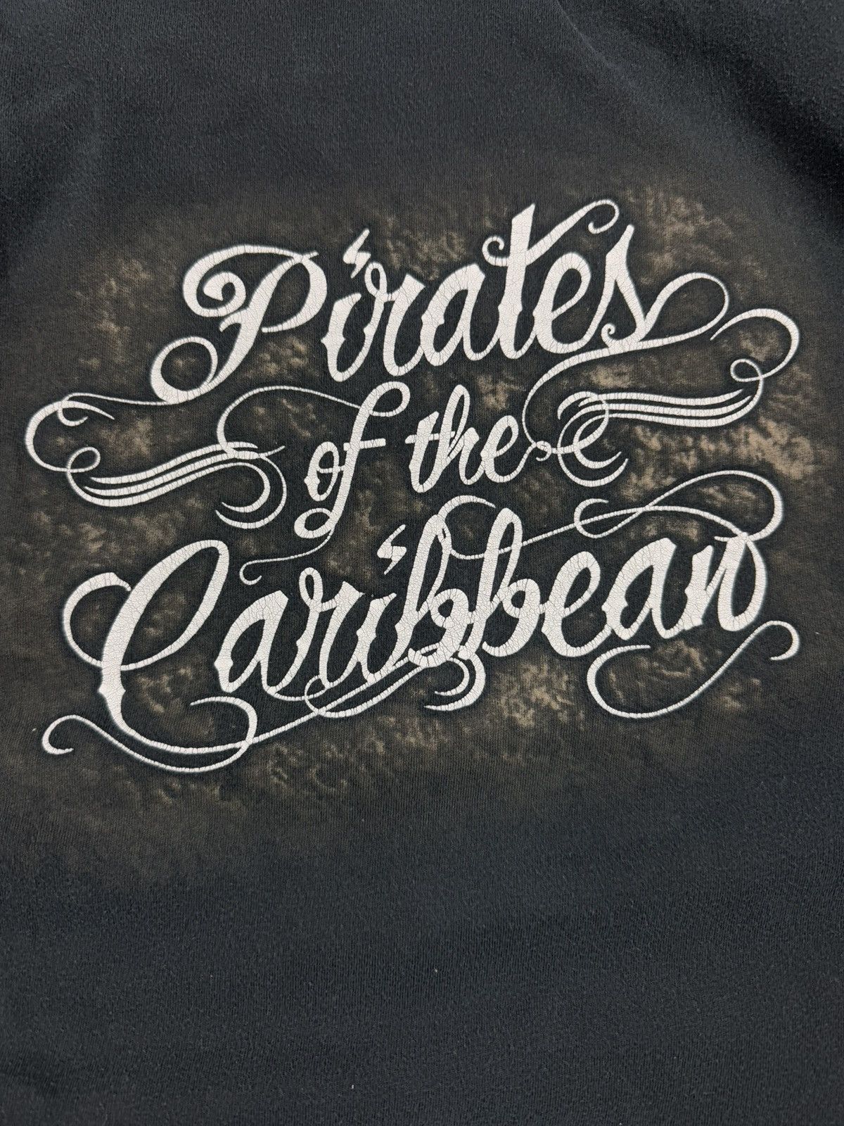Vintage Vintage 00s Pirates of the Caribbean movie promo graphic tee Size US XL / EU 56 / 4 - 8 Thumbnail