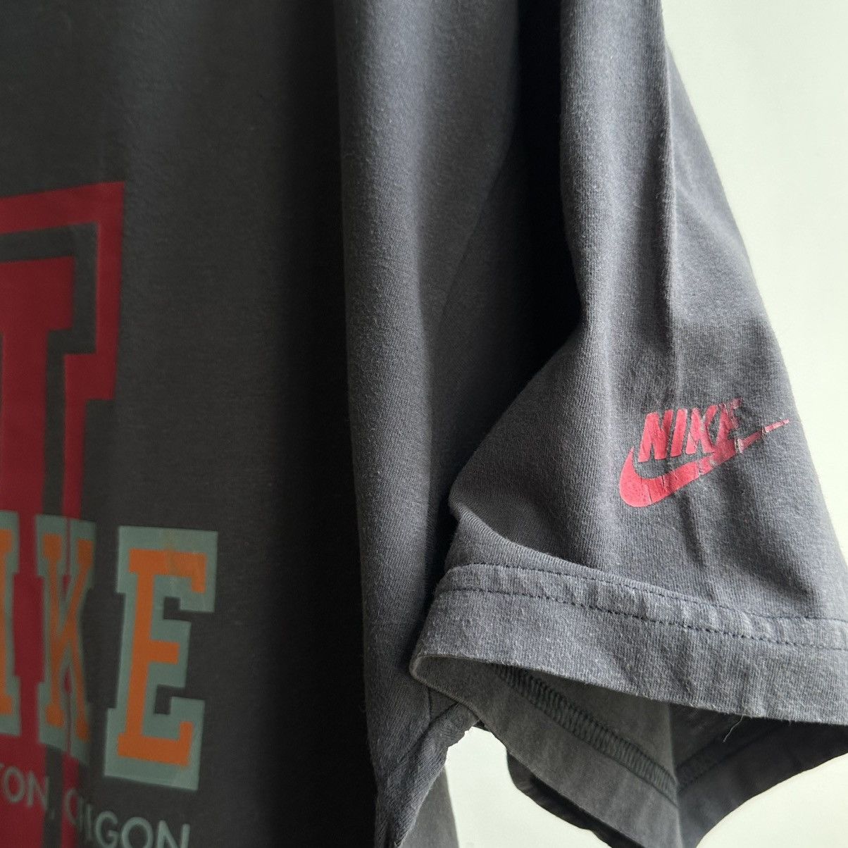 Nike × Vintage VINTAGE Y2K NIKE OREGON BIG LOGO TEE Size US XL / EU 56 / 4 - 6 Thumbnail