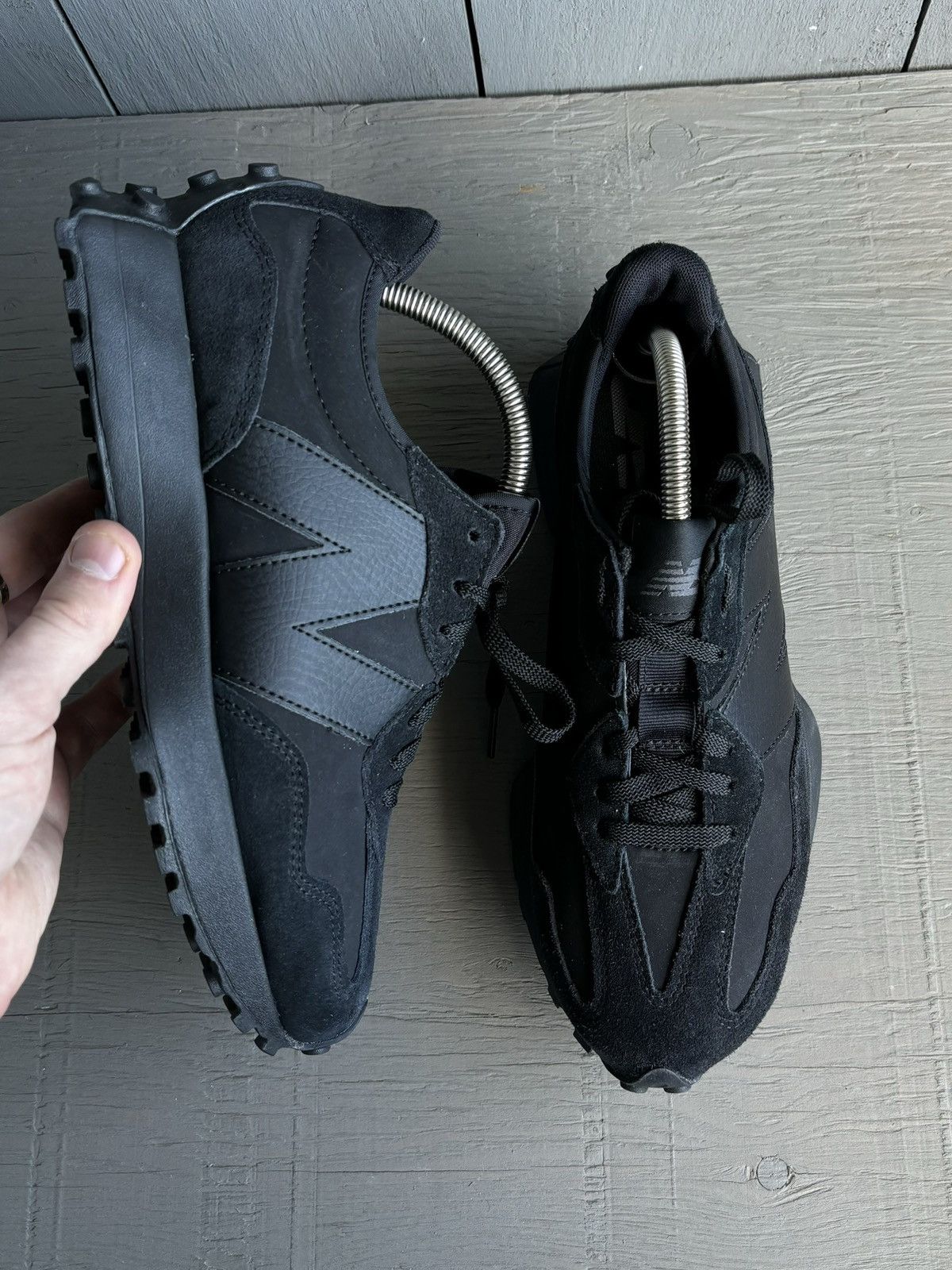 New Balance New Balance 327 Triple Black Sneaker Waffle Racer MS327LX1 7 Size US 7.5 / EU 40-41 - 3 Thumbnail