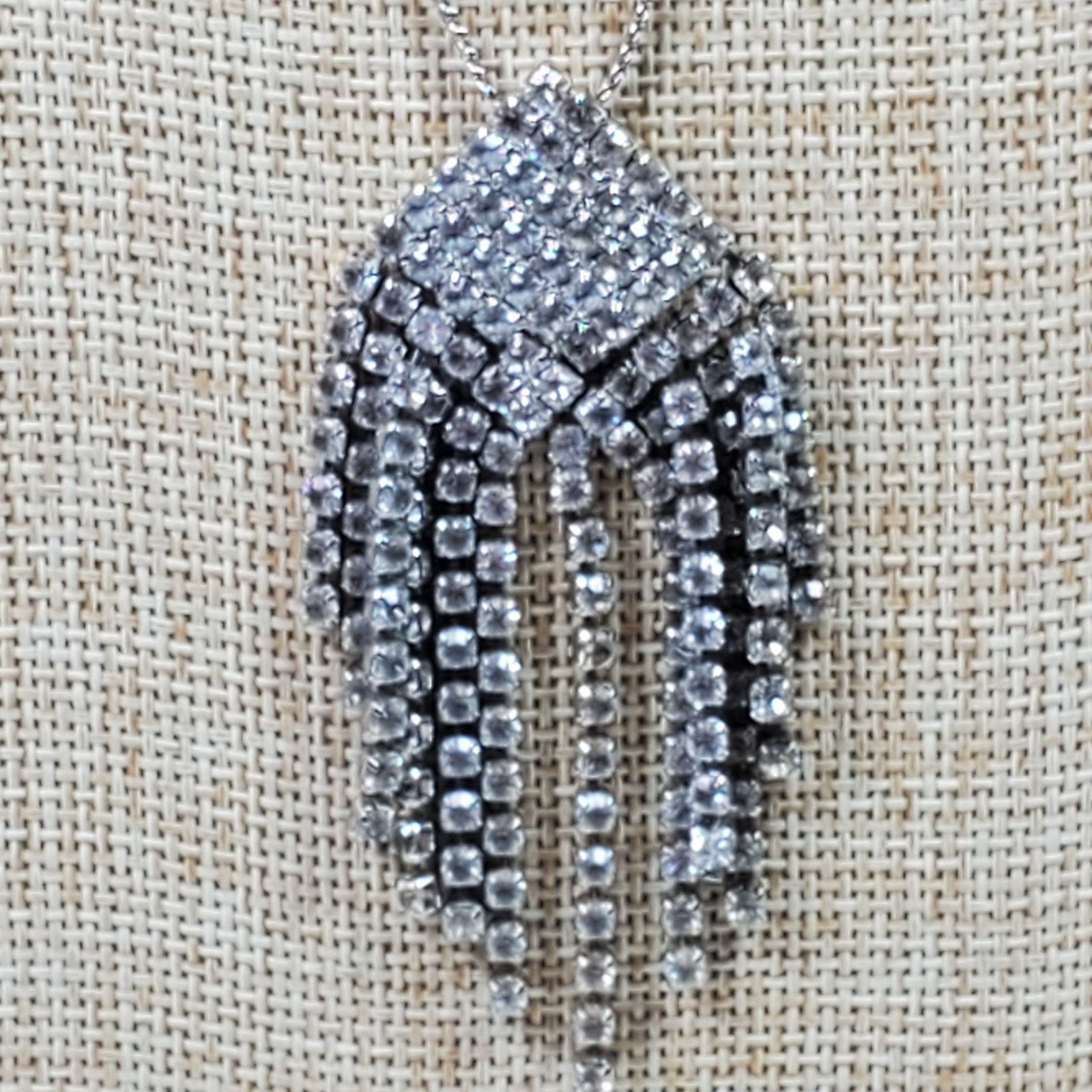 The Unbranded Brand Vintage Bling 2.5" Pendant 22" Necklace 1.75" Push Earrings Size ONE SIZE - 3 Thumbnail