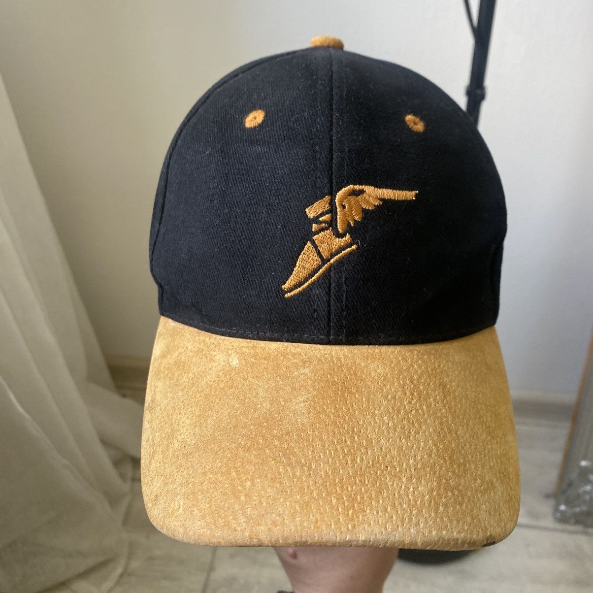 Formula 1 Vintage Racing Good Year cap hat leather Y2K ferrari F1 Size ONE SIZE - 5 Thumbnail