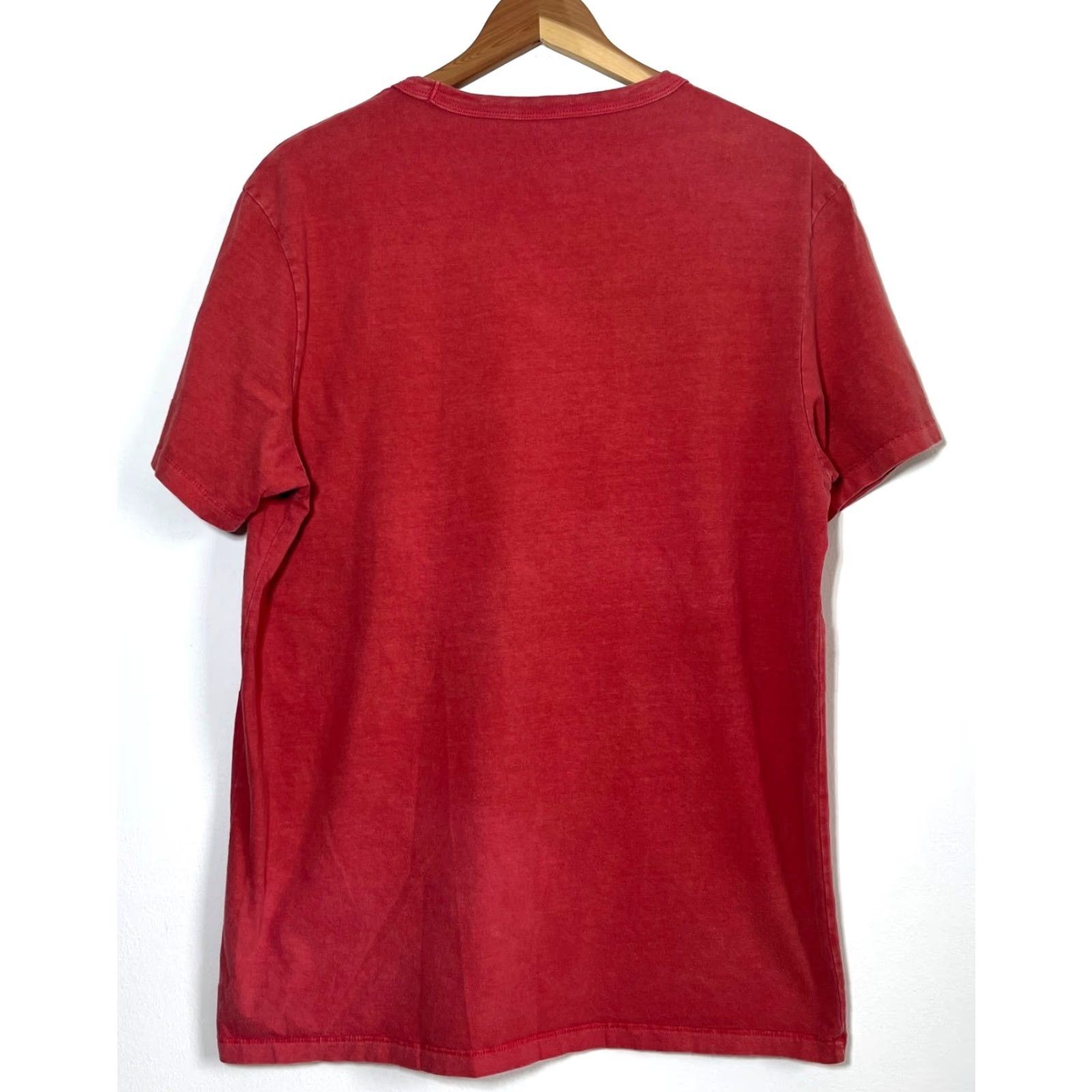 Disney Disney Mickey Mouse T-Shirt Mens L Red Cotton 100% Short Sleeve Crew Neck USA Disney x American Eagle Outfitters Vintage Size US L / EU 52-54 / 3 - 2 Thumbnail